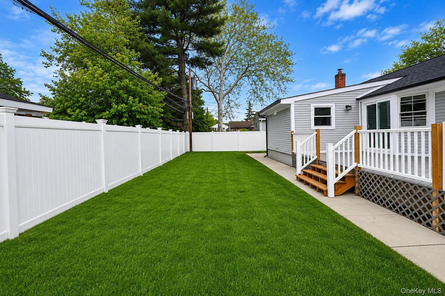 Single Family Hungry Harbor Road Nassau County, NY 11581, MLS-1057421-5