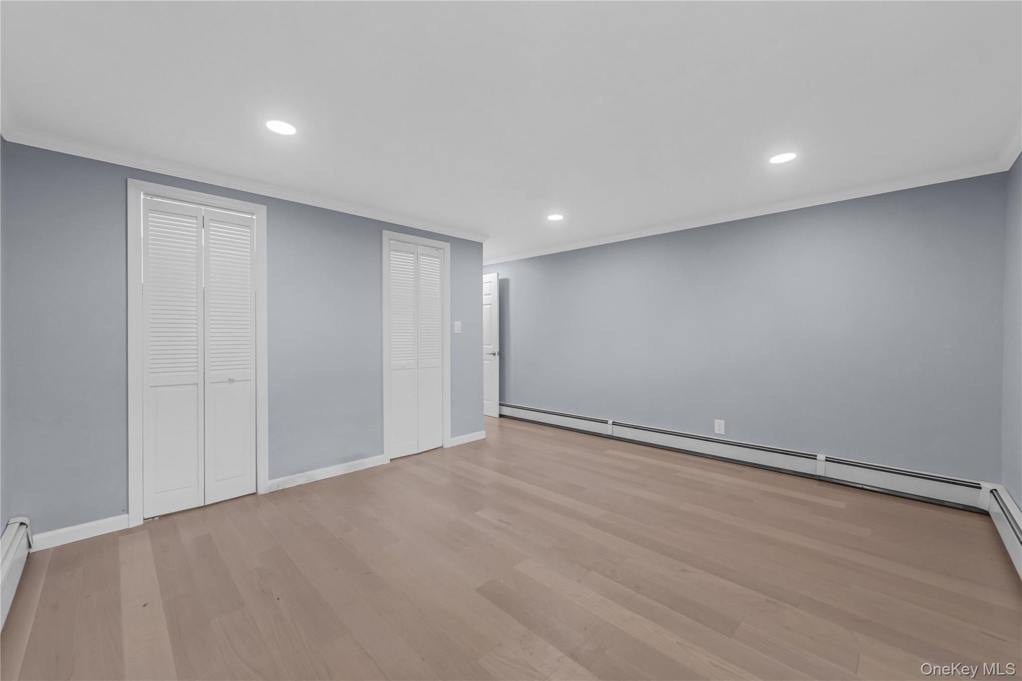 Single Family Ridge Drive E  Nassau County, NY 11576, MLS-1057424-17