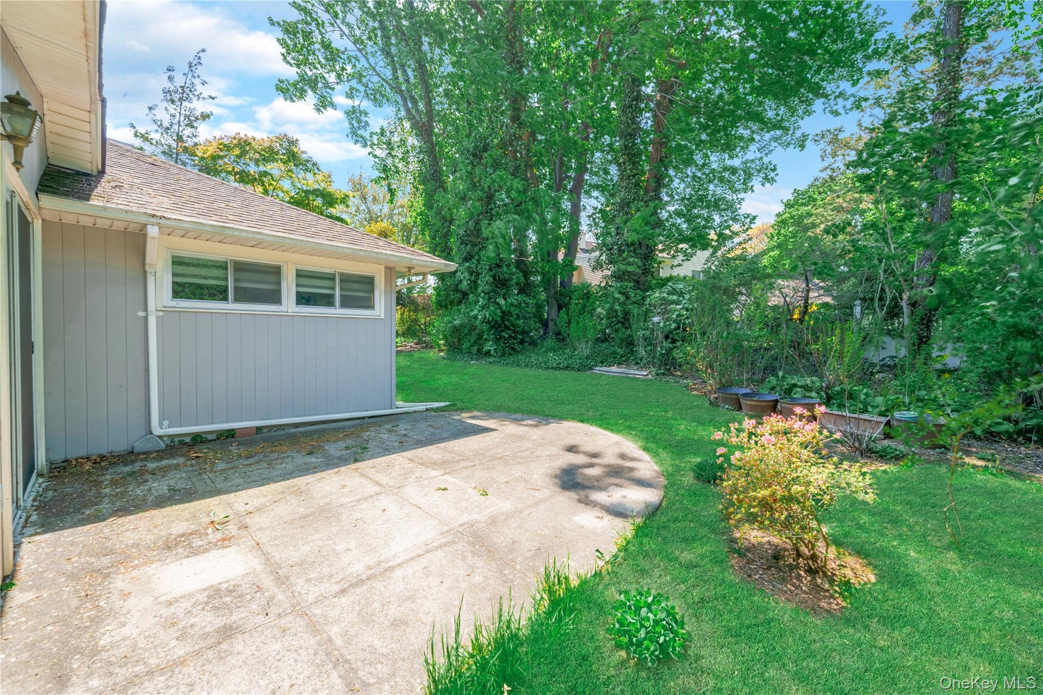 Single Family Ridge Drive E  Nassau County, NY 11576, MLS-1057424-28