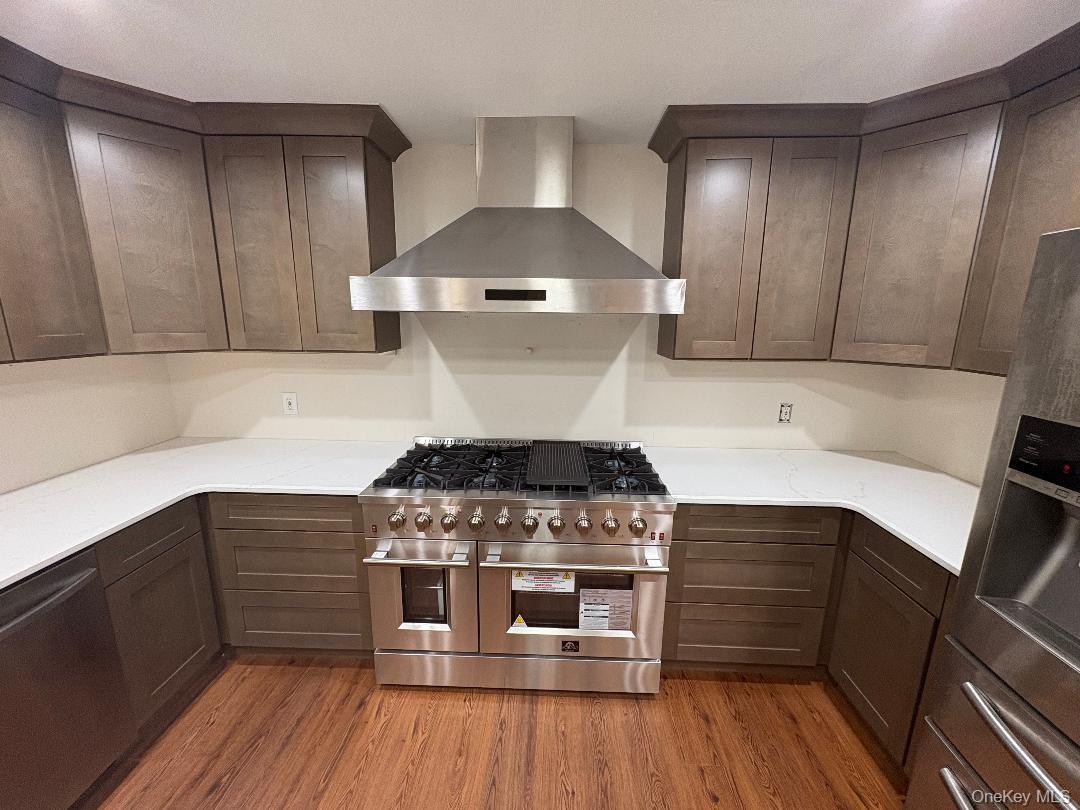 Single Family Denham Court Out Of Area, NY 34711, MLS-1057459-16