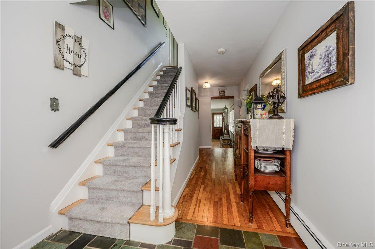 Single Family Knoll Crest Suffolk County, NY 11764, MLS-1057467-14