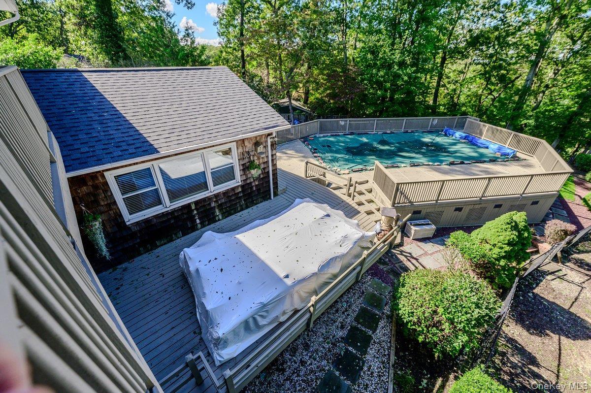 Single Family Knoll Crest Suffolk County, NY 11764, MLS-1057467-31