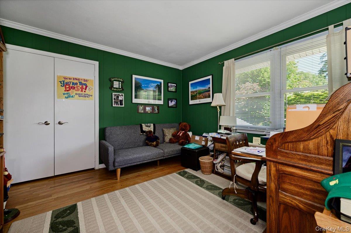 Single Family Knoll Crest Suffolk County, NY 11764, MLS-1057467-33
