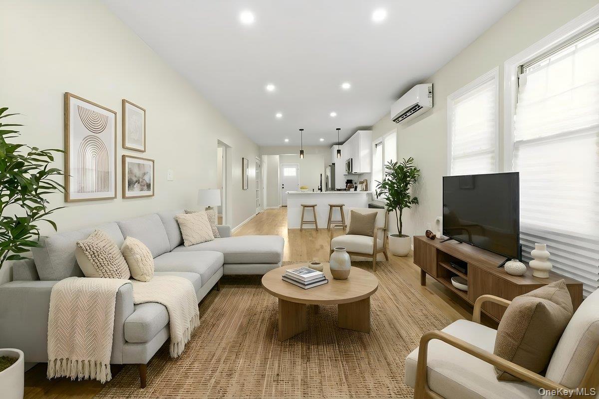 Single Family 173rd Street  Queens, NY 11434, MLS-1057471-3