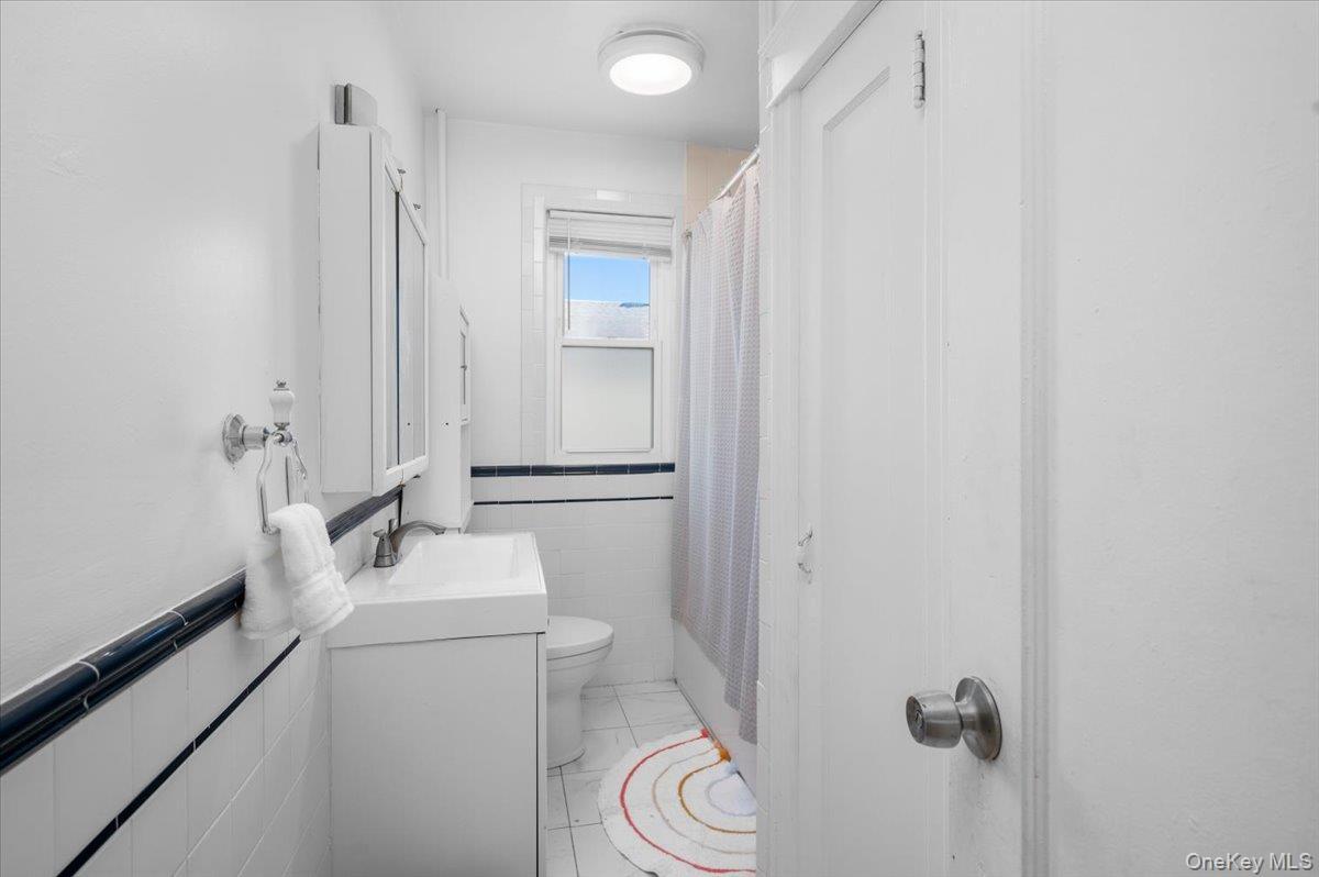 Single Family Schofield Street Bronx, NY 10464, MLS-1057475-19