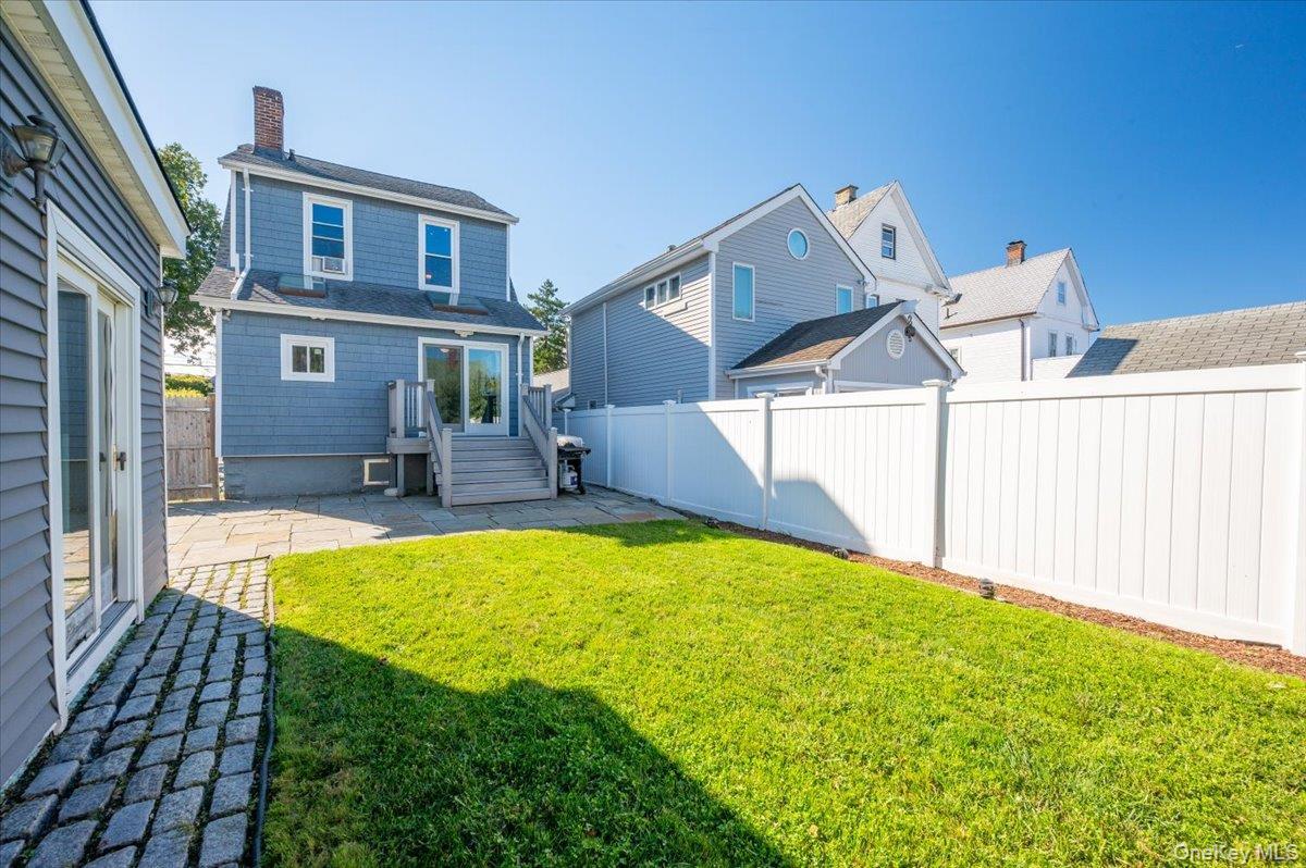 Single Family Schofield Street Bronx, NY 10464, MLS-1057475-21