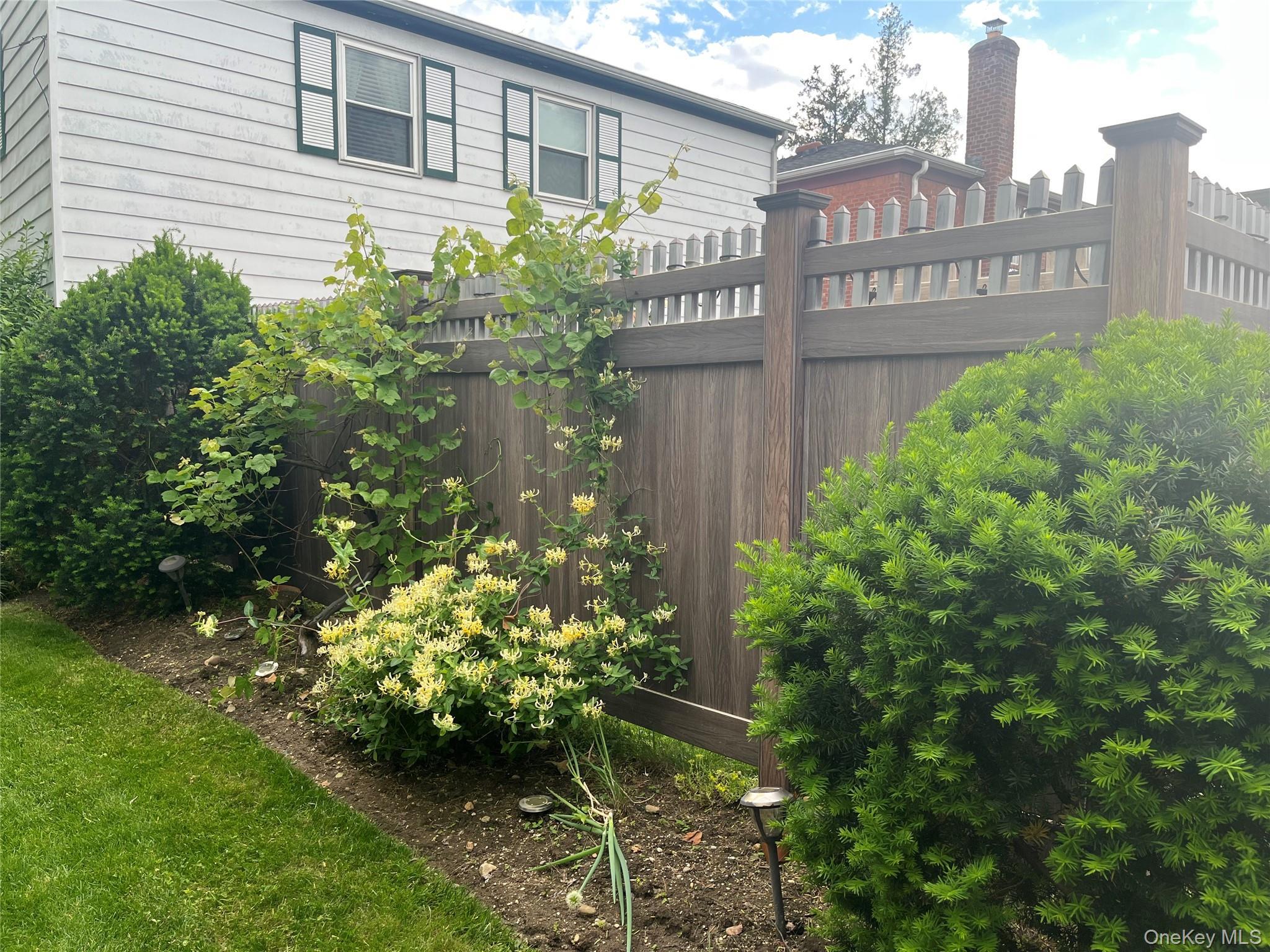 Single Family 28th Avenue Queens, NY 11360, MLS-1057487-13
