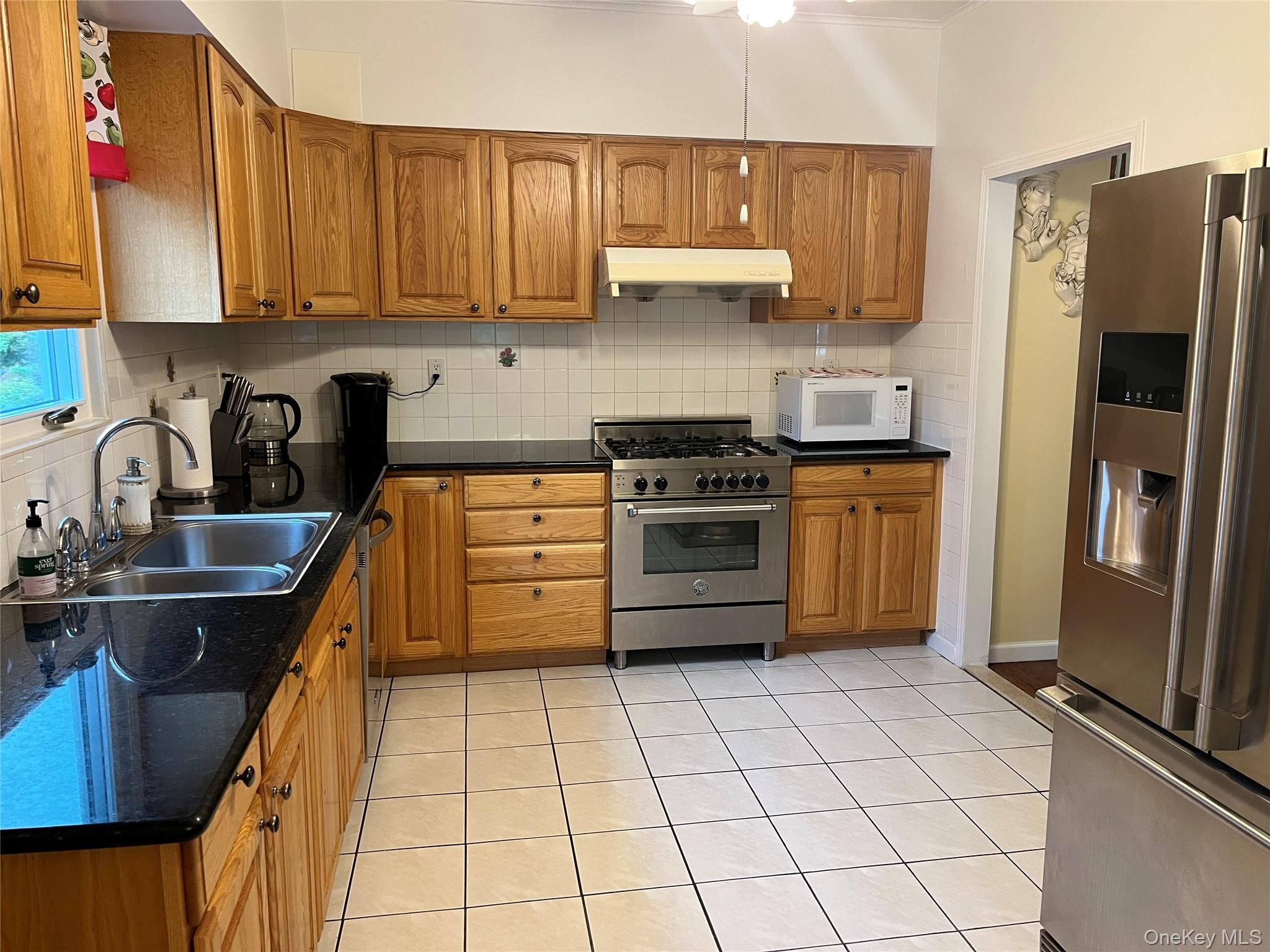 Single Family 28th Avenue Queens, NY 11360, MLS-1057487-16