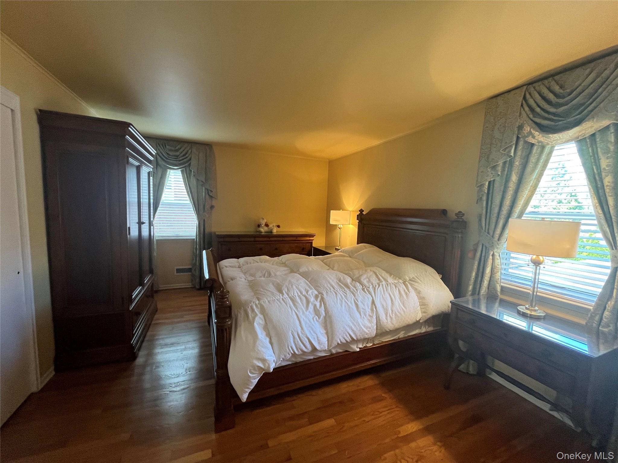 Single Family 28th Avenue Queens, NY 11360, MLS-1057487-21
