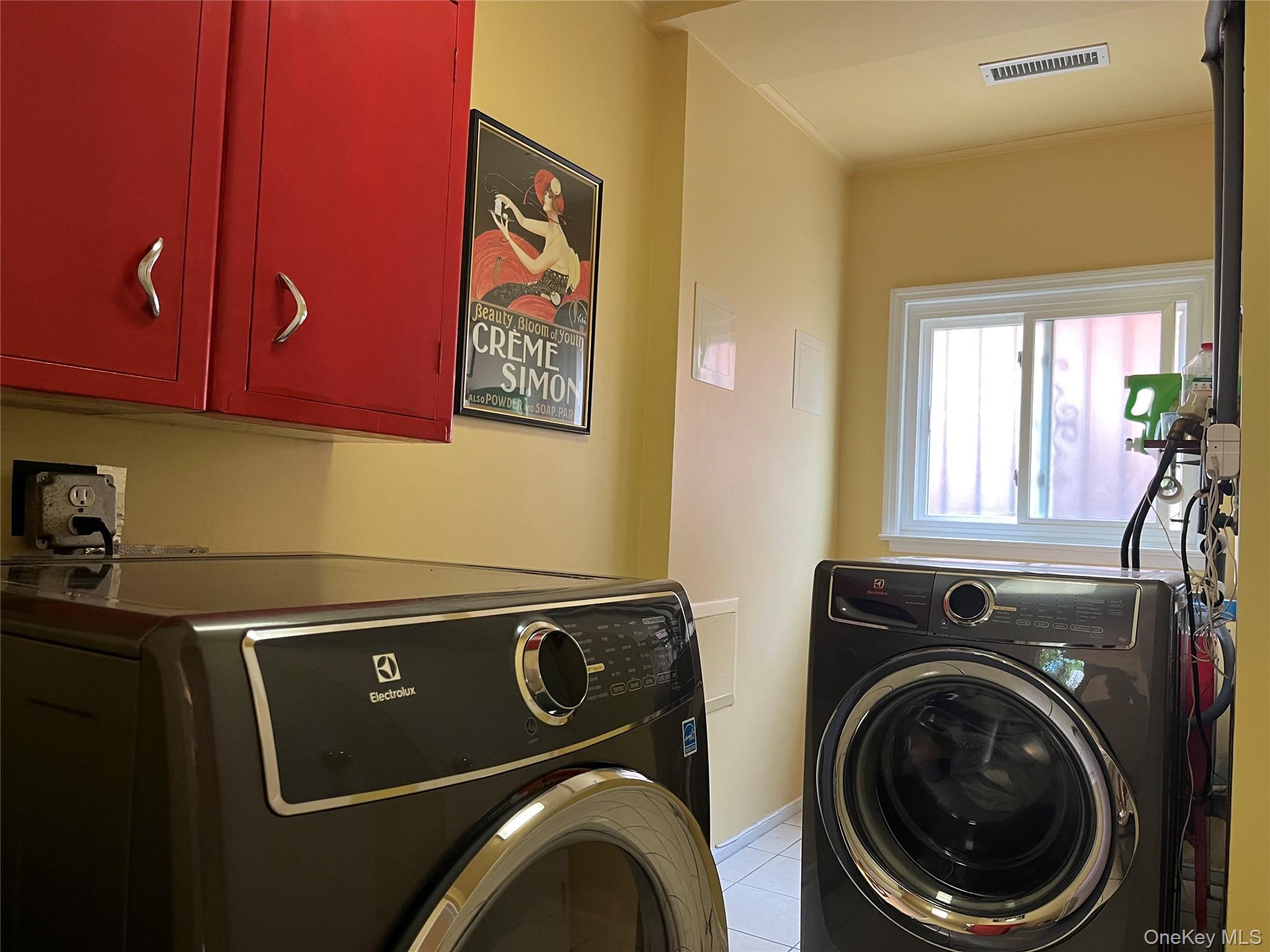 Single Family 28th Avenue Queens, NY 11360, MLS-1057487-26