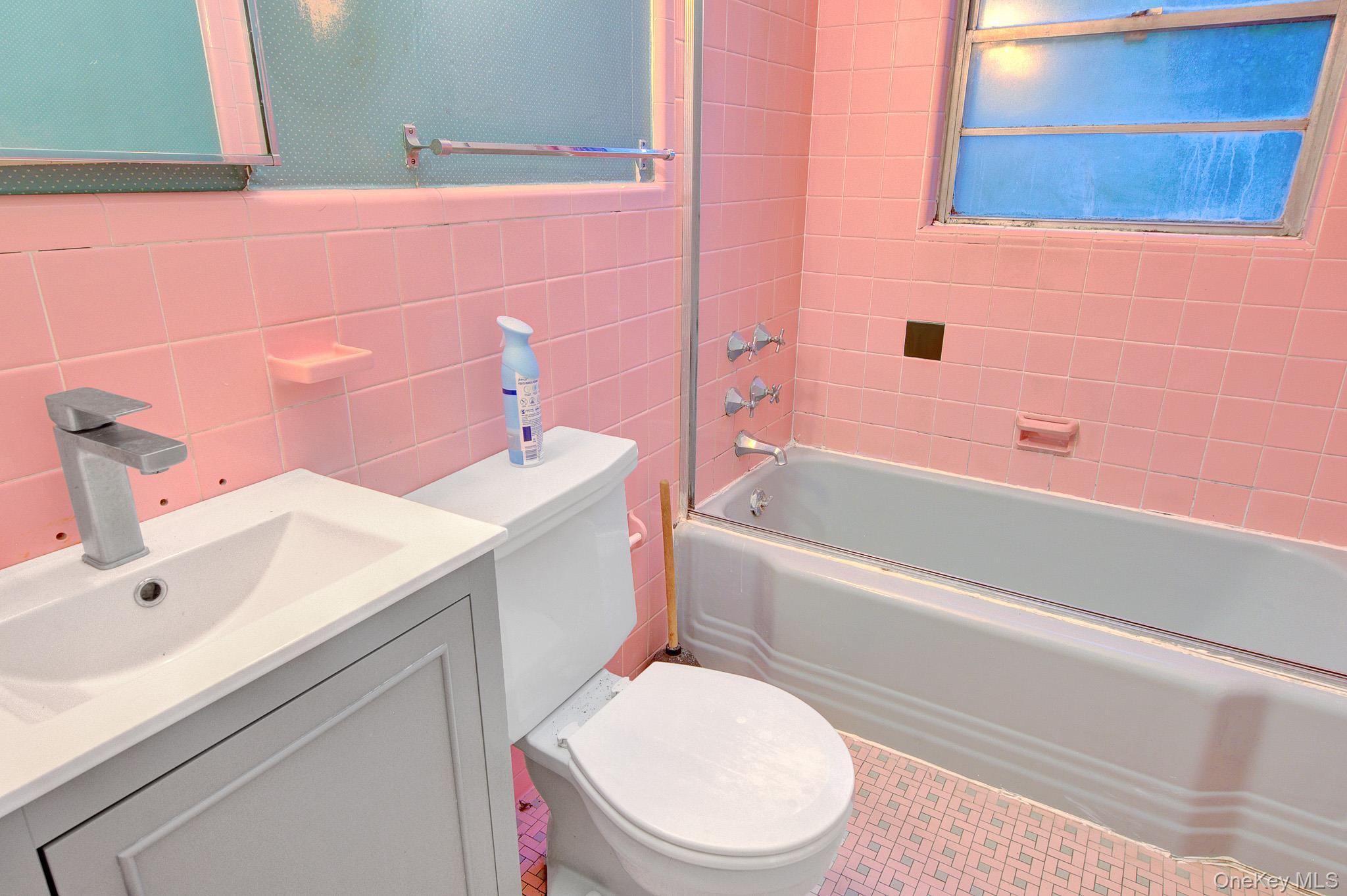 Single Family Soundview Road Nassau County, NY 11542, MLS-1057496-25