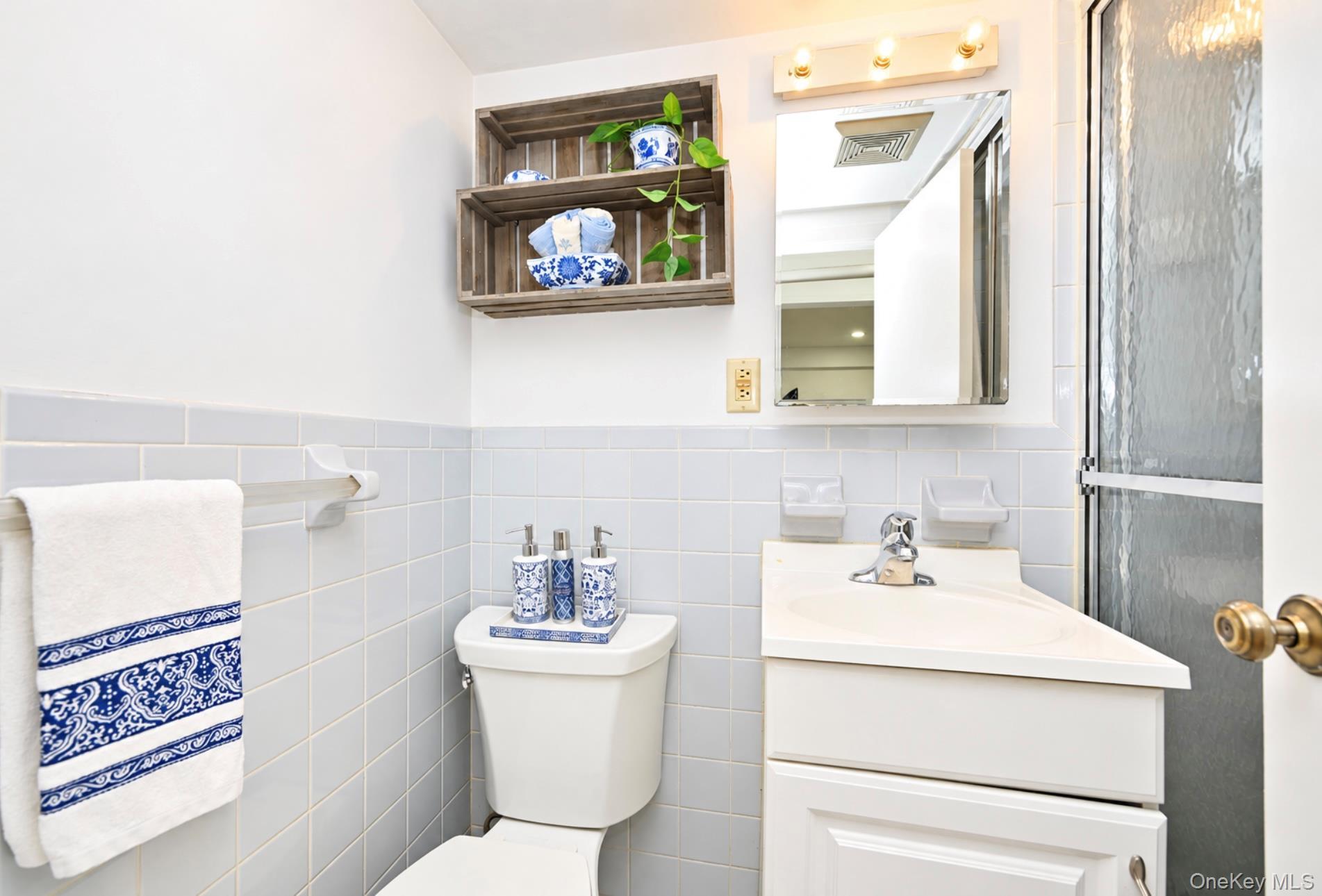 Single Family 210th Street Queens, NY 11364, MLS-1057498-16
