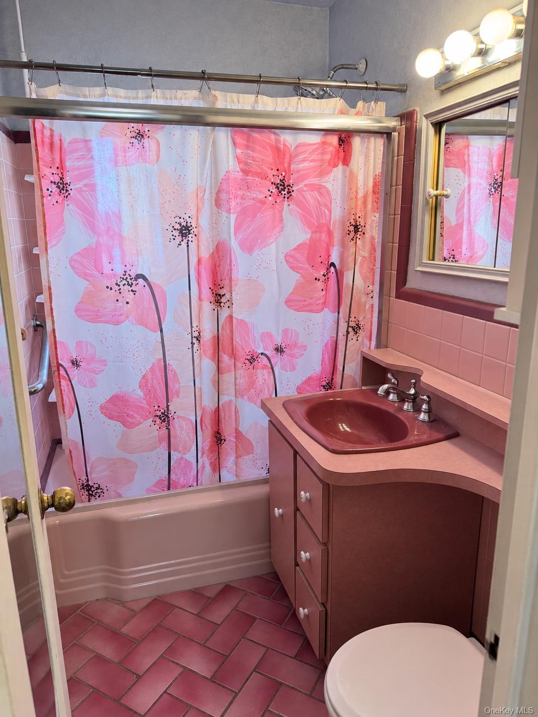 Single Family 201st Street  Queens, NY 11361, MLS-1057503-17