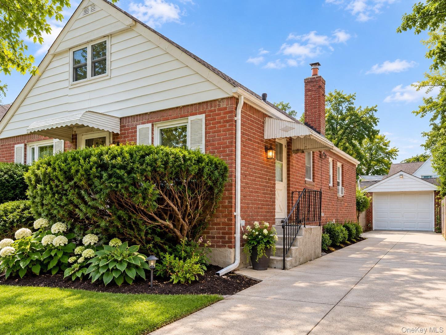 Single Family 201st Street  Queens, NY 11361, MLS-1057503-2