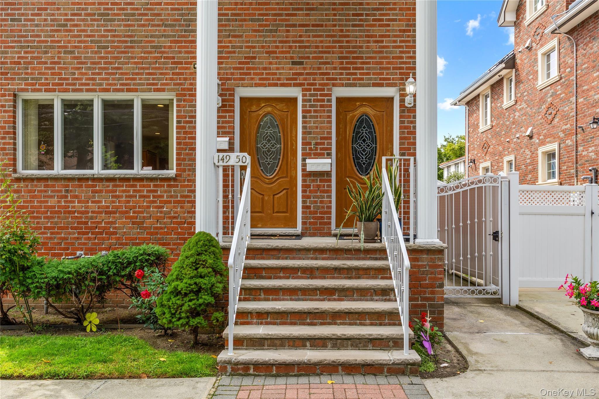 Single Family 16th Road Queens, NY 11357, MLS-1057508-10