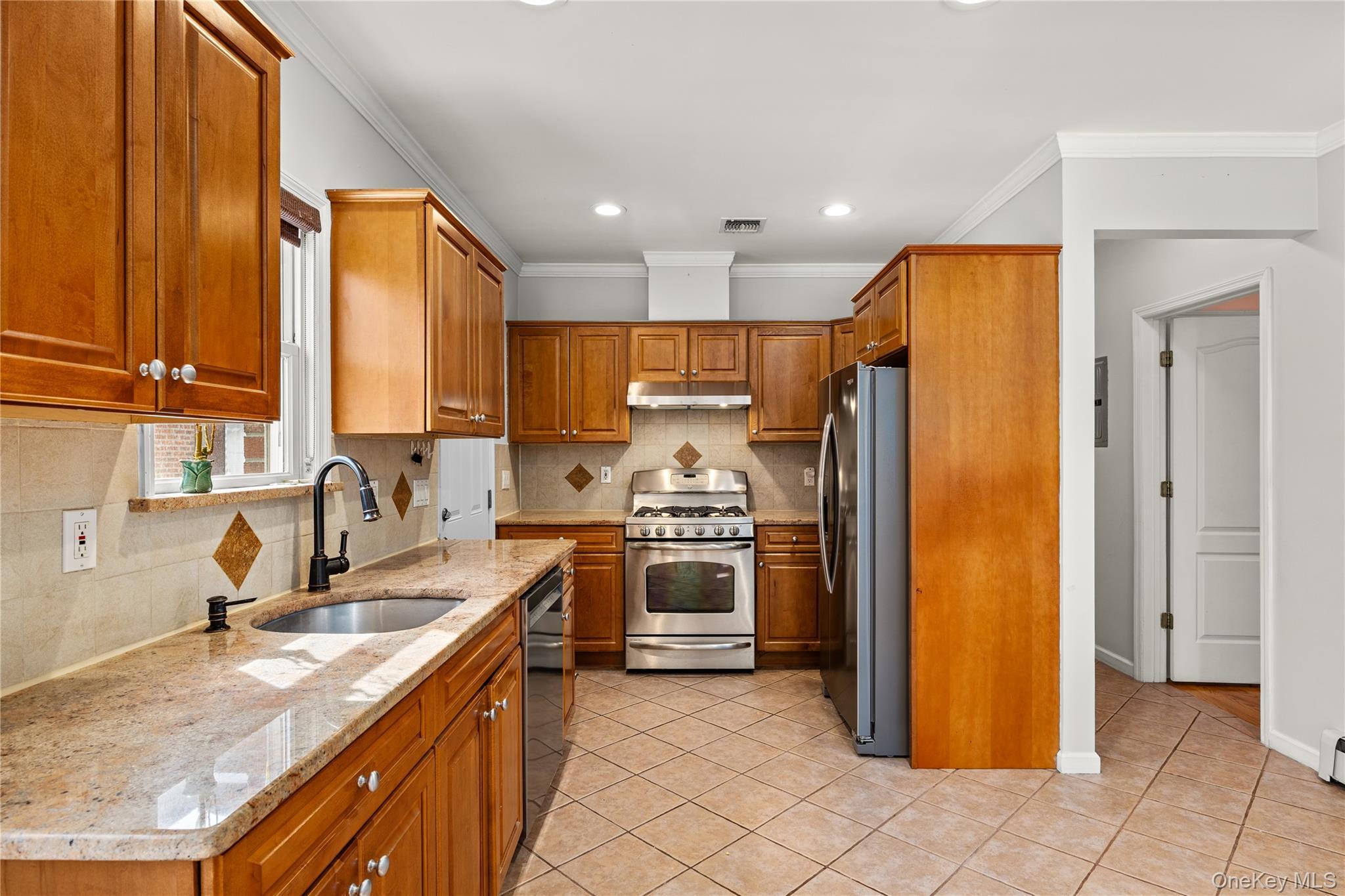 Single Family 16th Road Queens, NY 11357, MLS-1057508-13