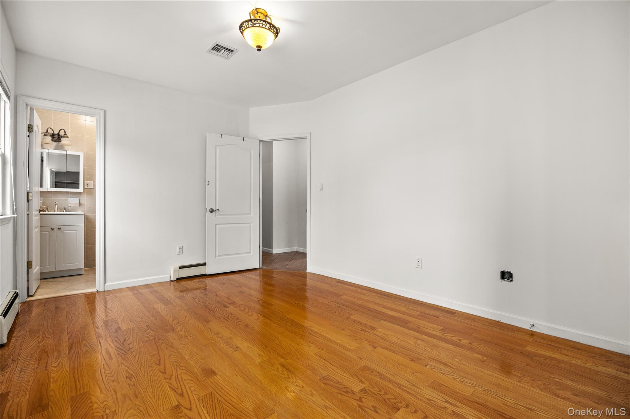 Single Family 16th Road Queens, NY 11357, MLS-1057508-17