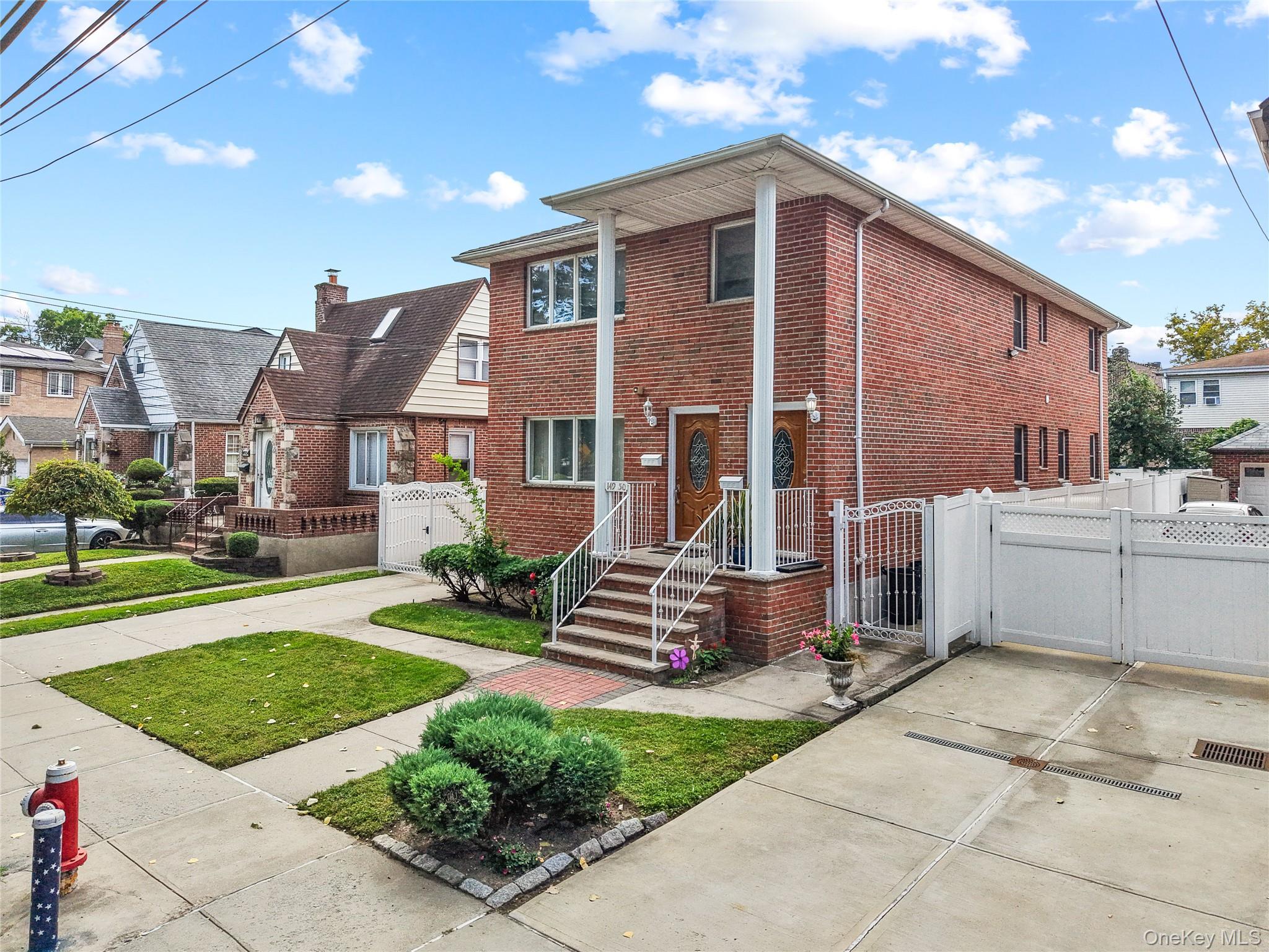 Single Family 16th Road Queens, NY 11357, MLS-1057508-2