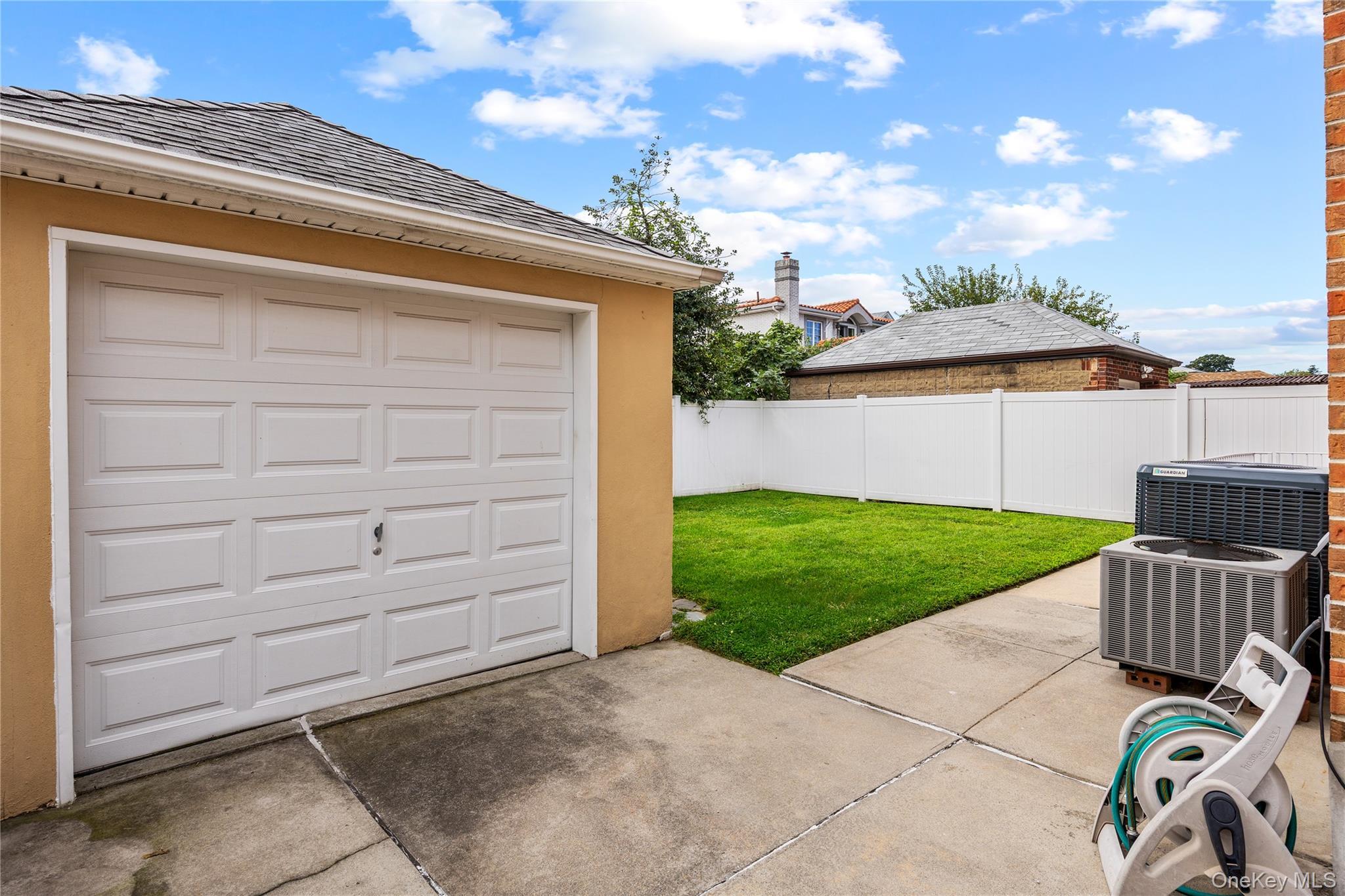 Single Family 16th Road Queens, NY 11357, MLS-1057508-8
