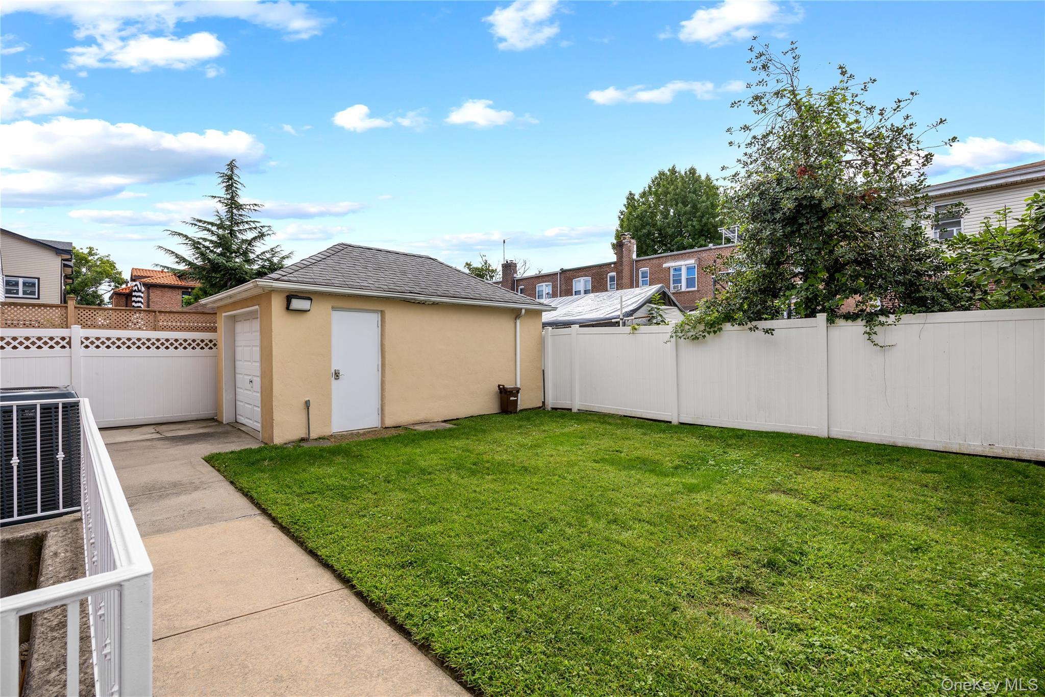 Single Family 16th Road Queens, NY 11357, MLS-1057508-9