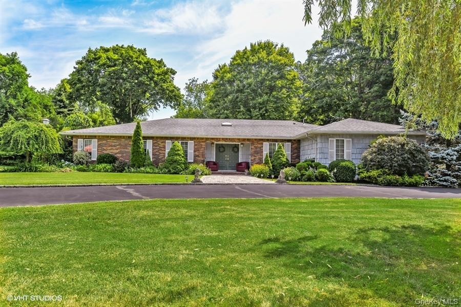 Single Family Hill House Lane  Nassau County, NY 11545, MLS-1057516-2