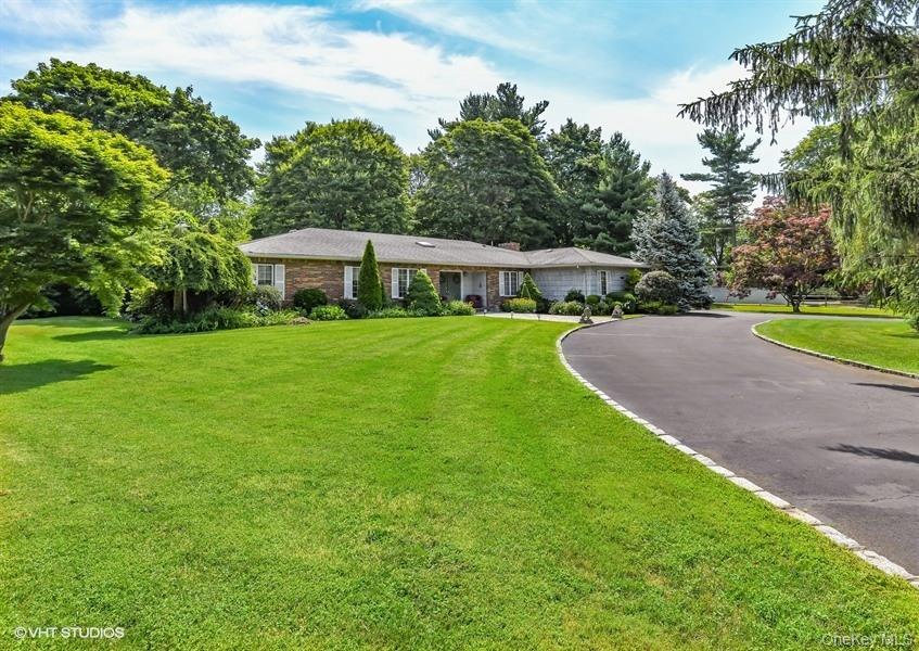 Single Family Hill House Lane  Nassau County, NY 11545, MLS-1057516-3