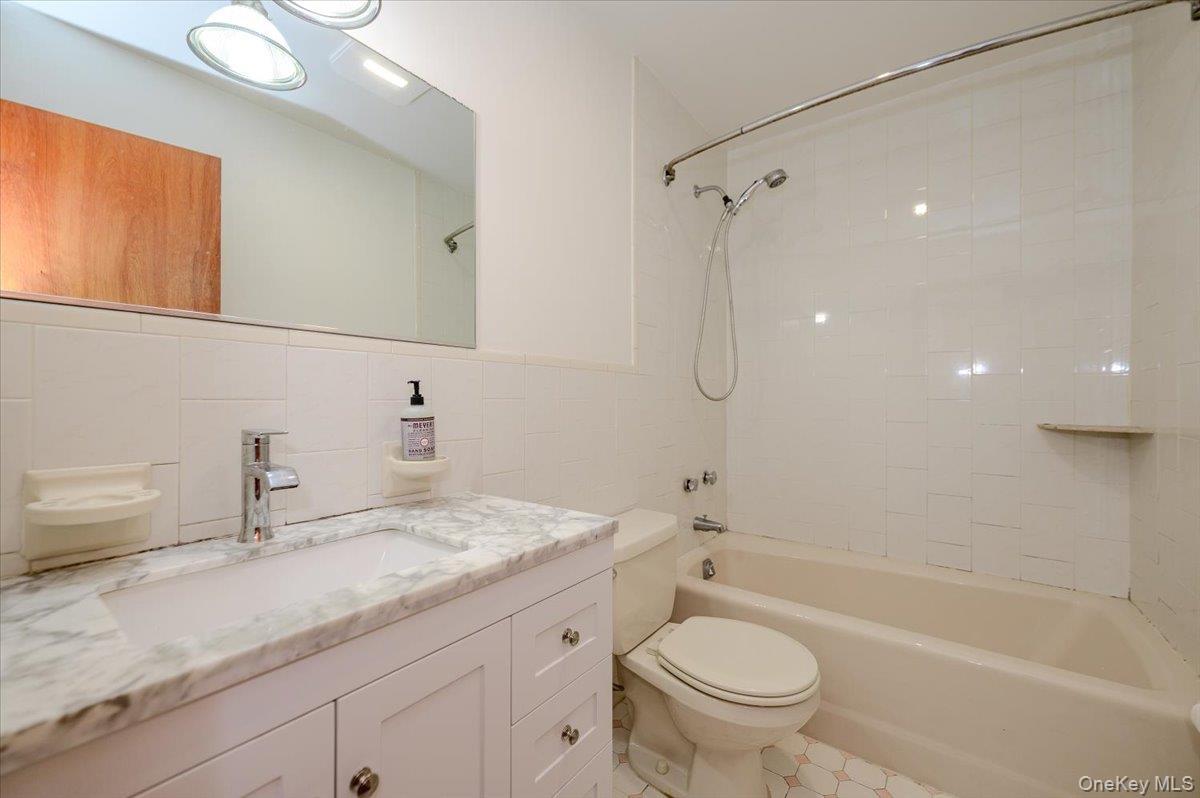 Single Family W Devonia Avenue Westchester County, NY 10552, MLS-1057527-11