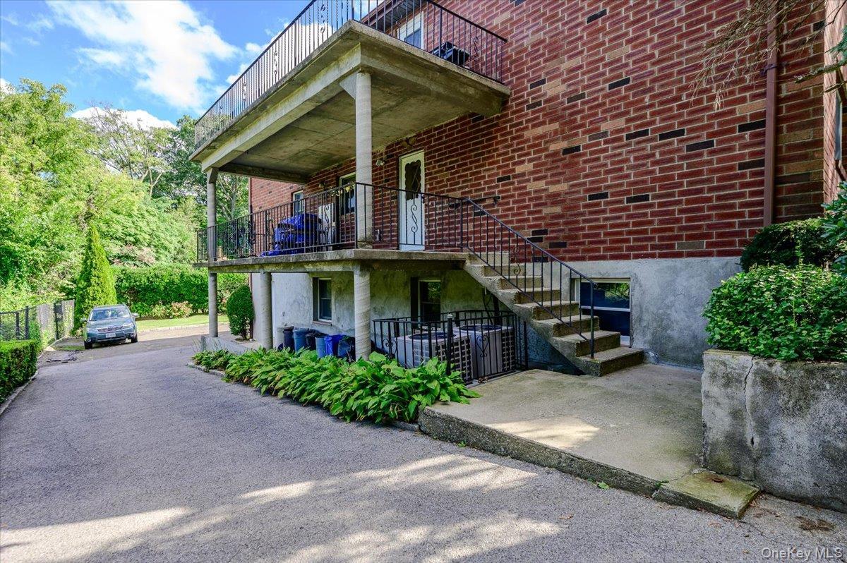 Single Family W Devonia Avenue Westchester County, NY 10552, MLS-1057527-25