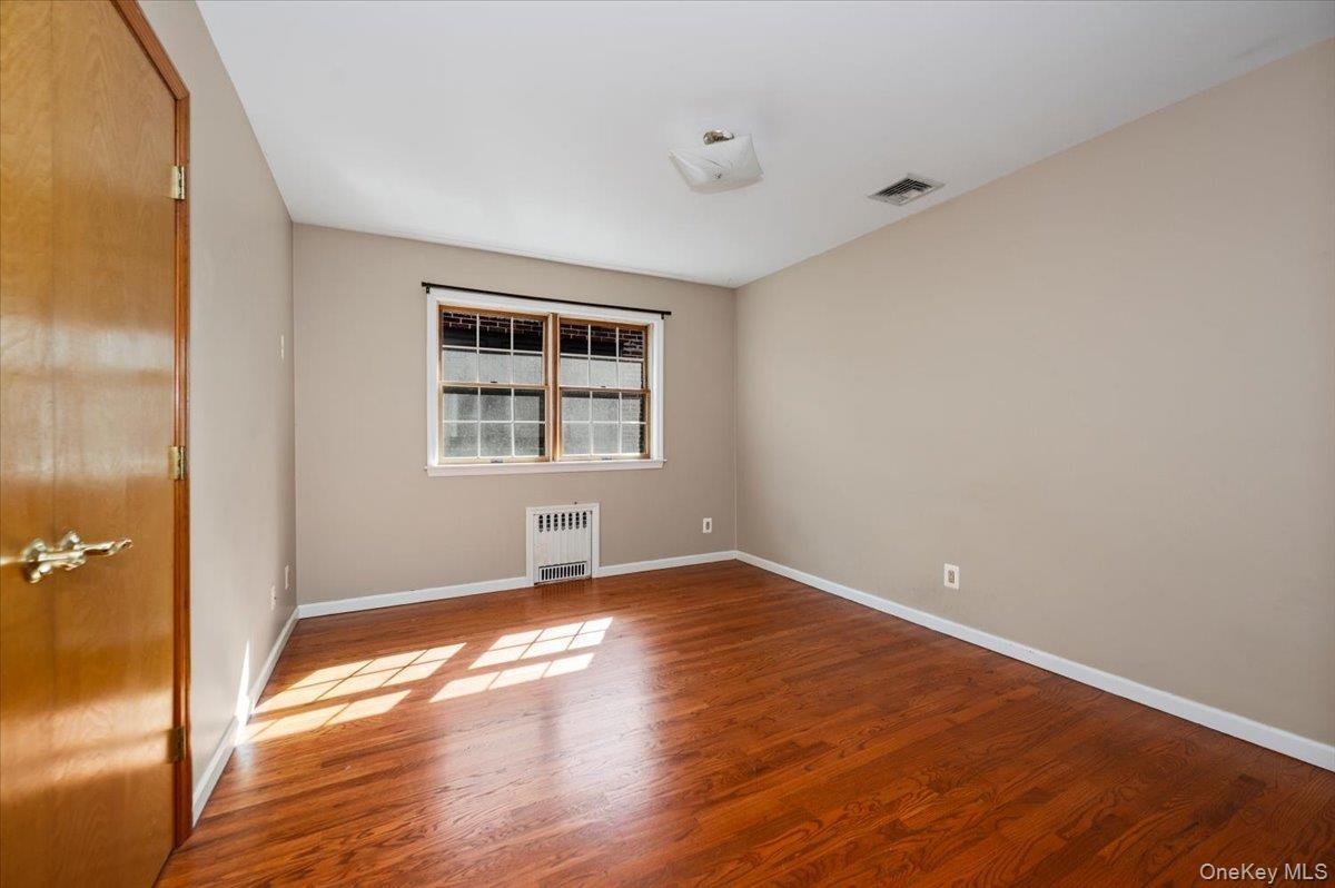 Single Family W Devonia Avenue Westchester County, NY 10552, MLS-1057527-8