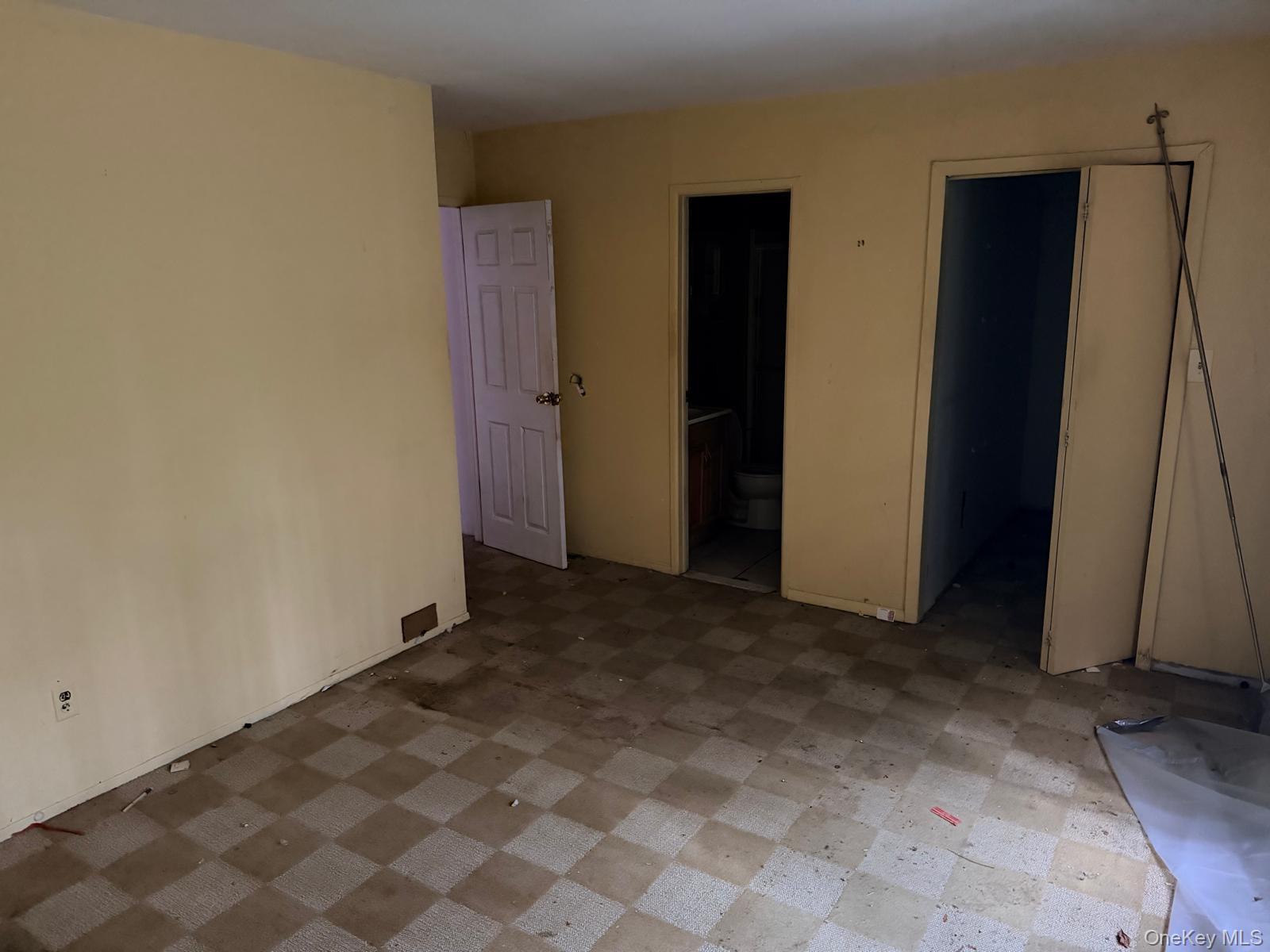 Single Family Matsunaye Drive  Suffolk County, NY 11763, MLS-1057549-6