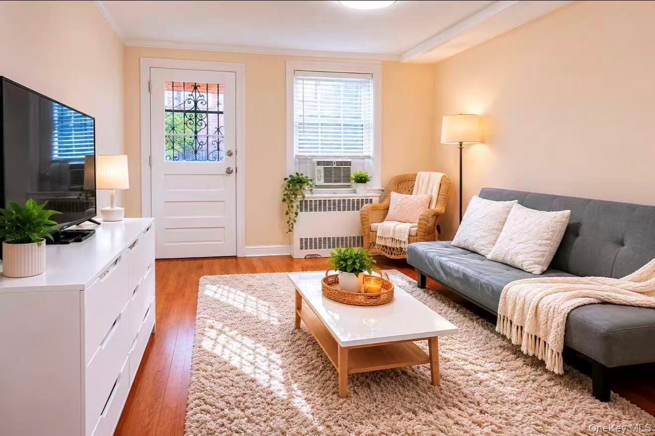 Single Family 157th St Queens, NY 11367, MLS-1057561-3