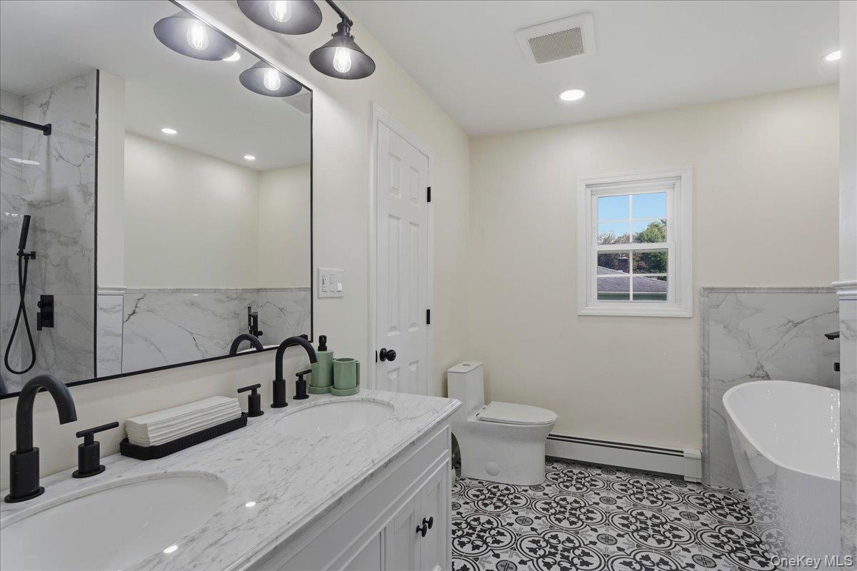 Single Family Vassar Road  Dutchess County, NY 12603, MLS-1057587-15