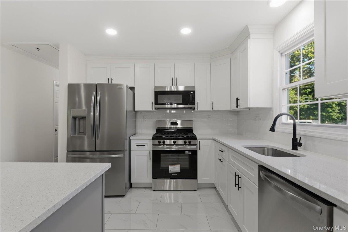 Single Family Vassar Road  Dutchess County, NY 12603, MLS-1057587-9
