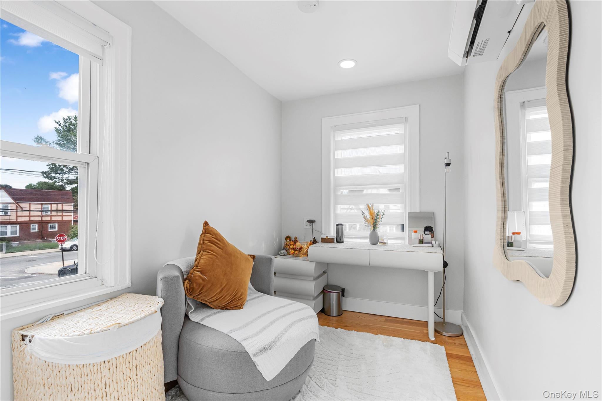 Single Family Colfax Street Queens, NY 11429, MLS-1057588-14