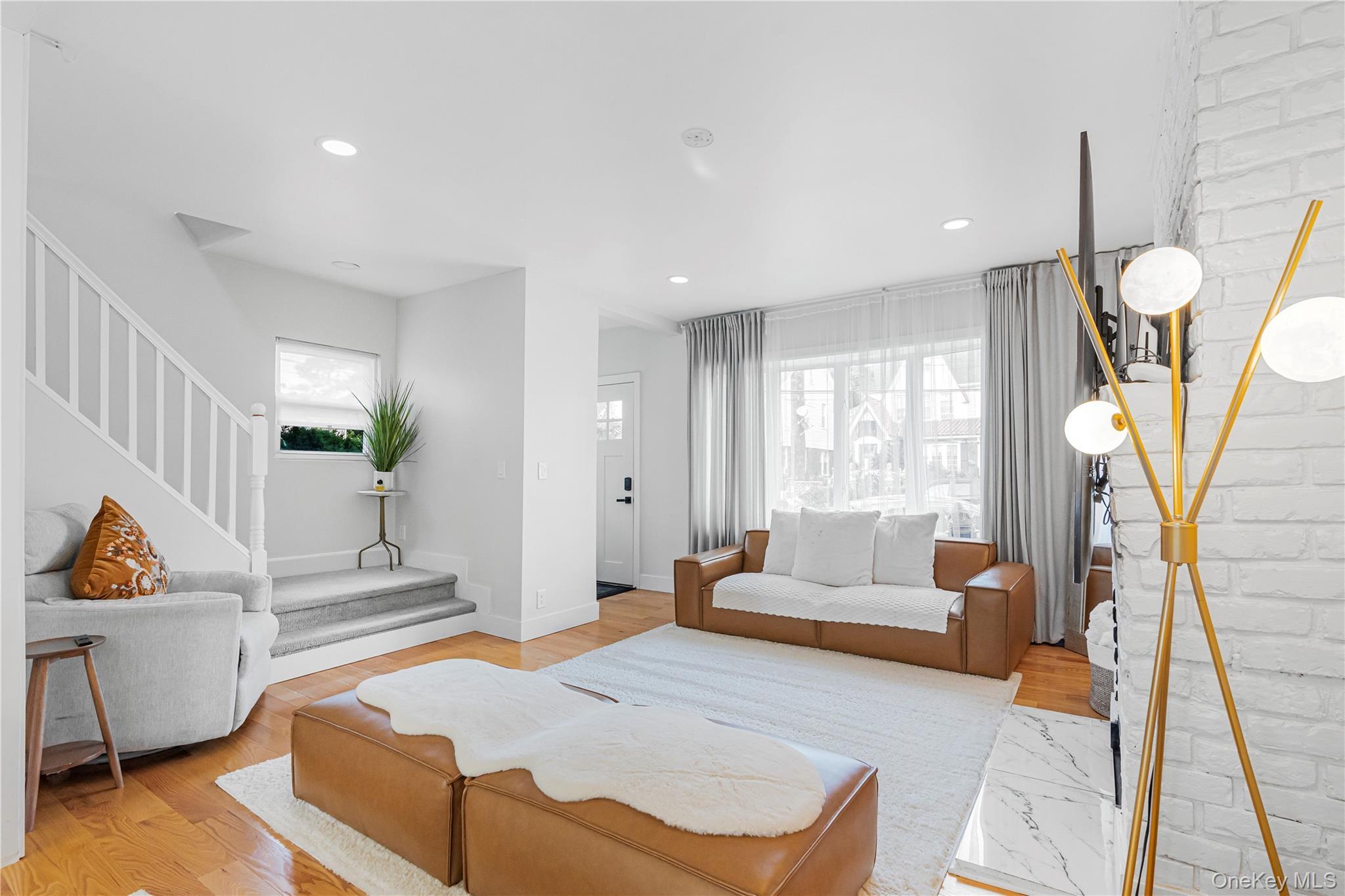 Single Family Colfax Street Queens, NY 11429, MLS-1057588-5
