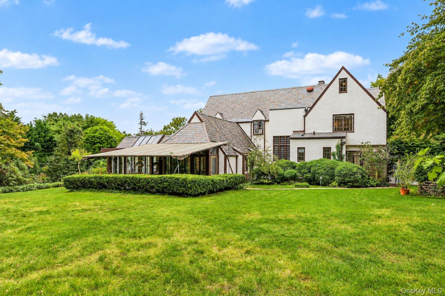 Single Family Circle Drive  Nassau County, NY 11030, MLS-1057604-27