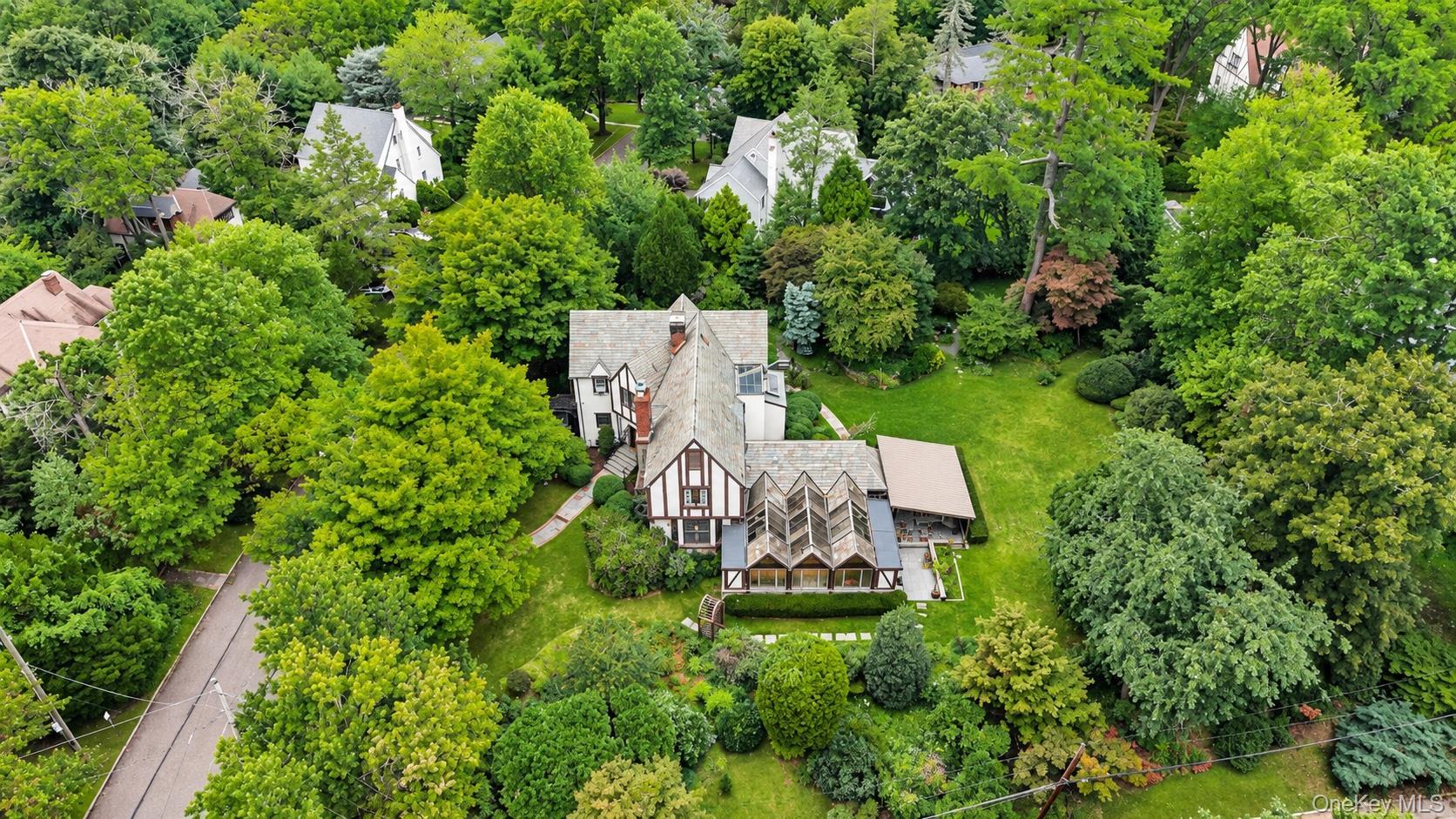 Single Family Circle Drive  Nassau County, NY 11030, MLS-1057604-32