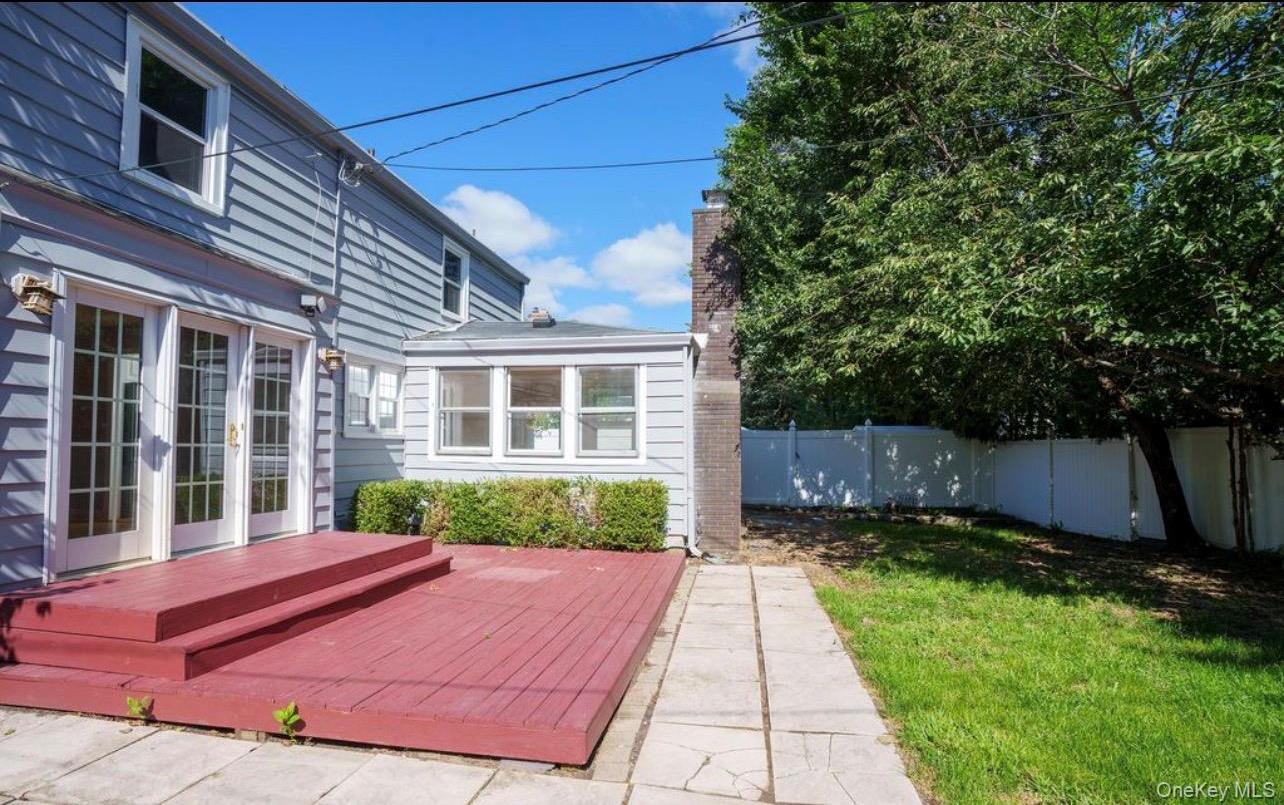 Single Family Home Avenue  Albany County, NY 12208, MLS-1057628-23