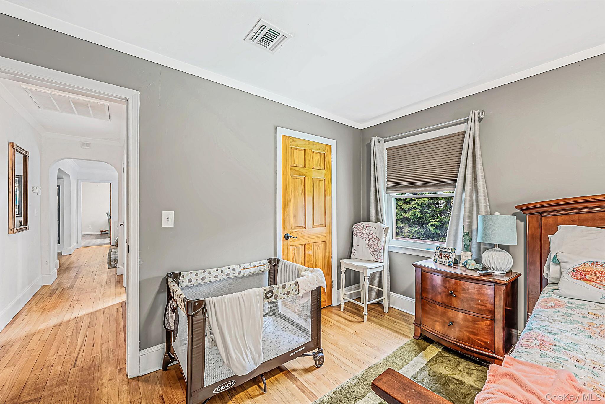 Single Family Argonne Place Nassau County, NY 11758, MLS-1057714-21