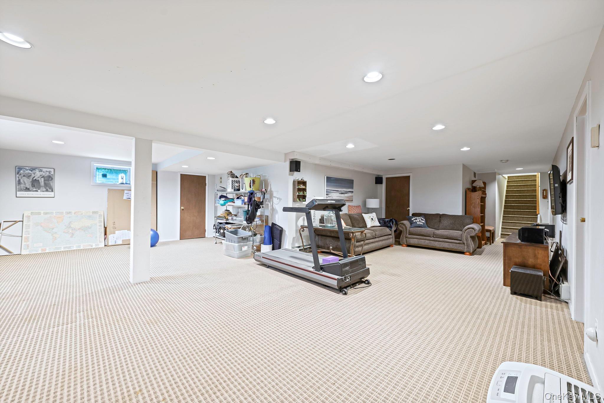 Single Family Argonne Place Nassau County, NY 11758, MLS-1057714-30