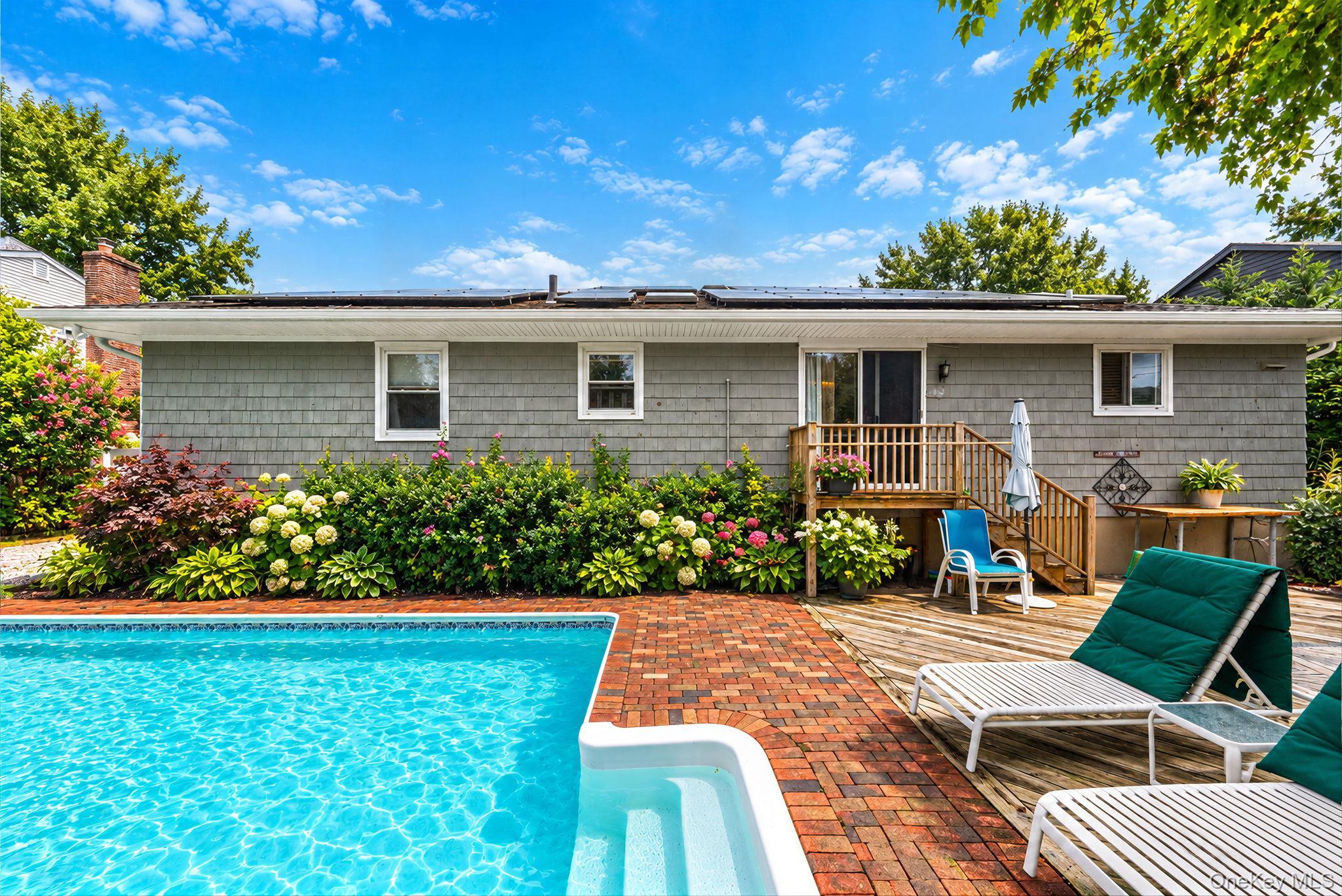 Single Family Argonne Place Nassau County, NY 11758, MLS-1057714-34