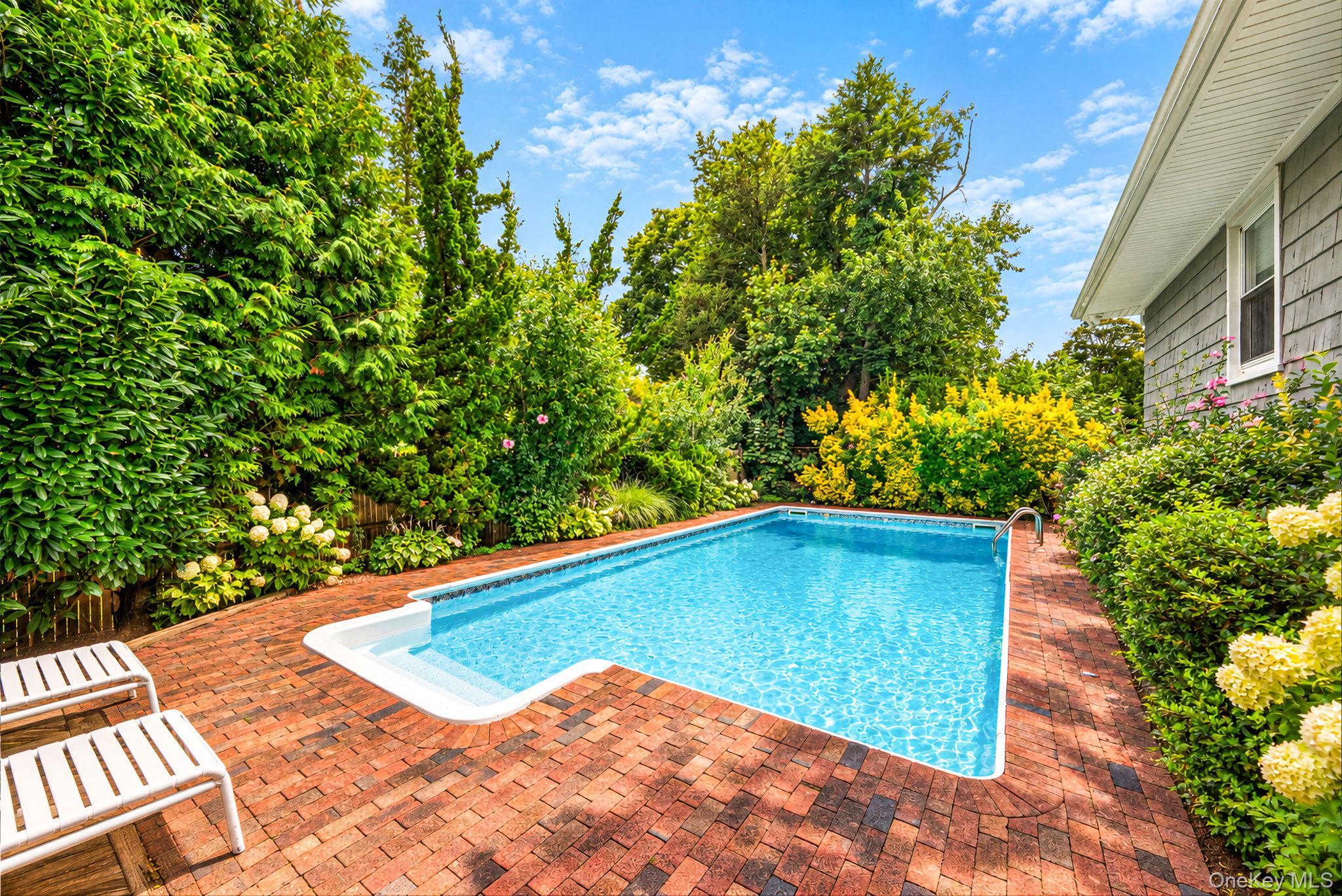Single Family Argonne Place Nassau County, NY 11758, MLS-1057714-36