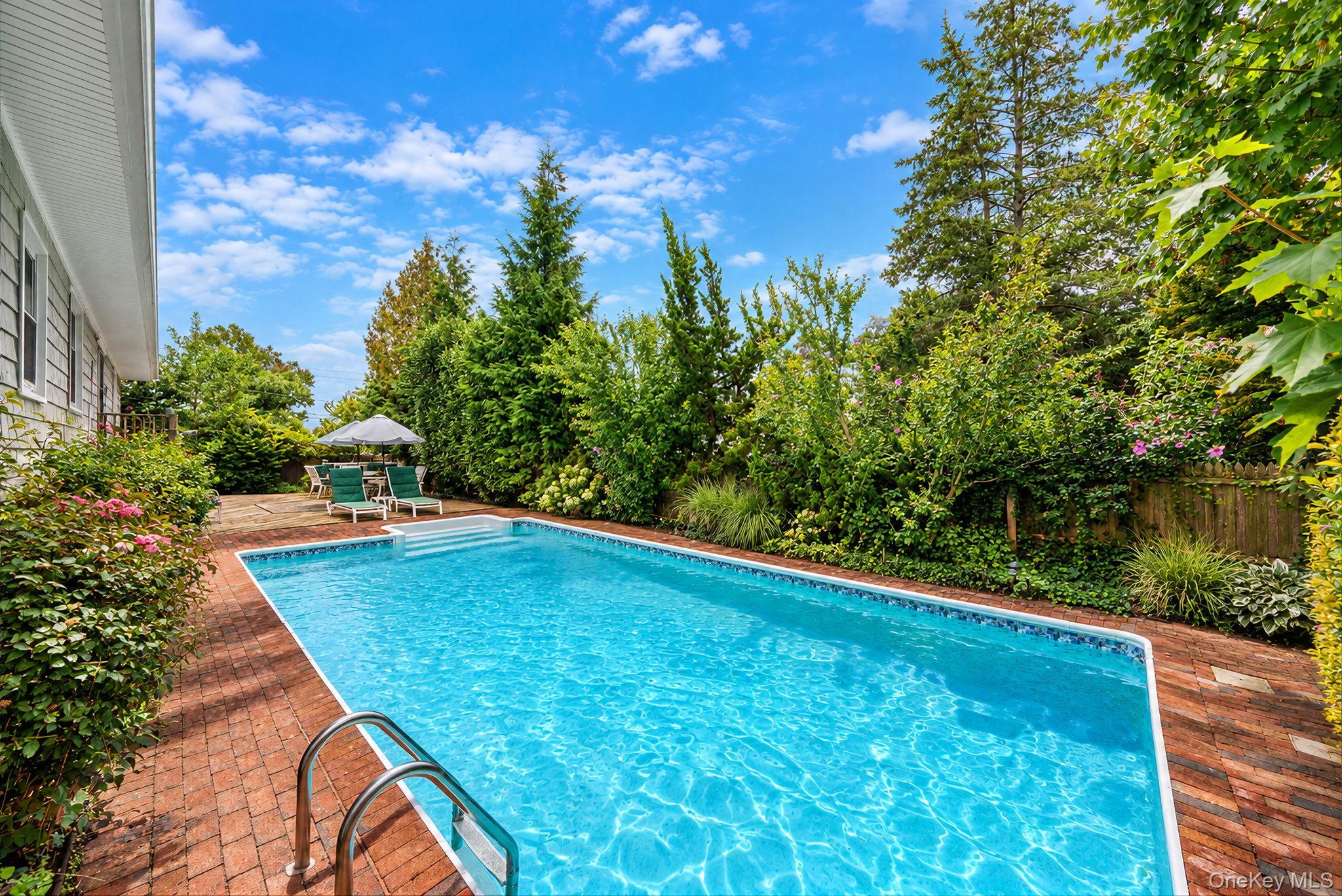 Single Family Argonne Place Nassau County, NY 11758, MLS-1057714-5