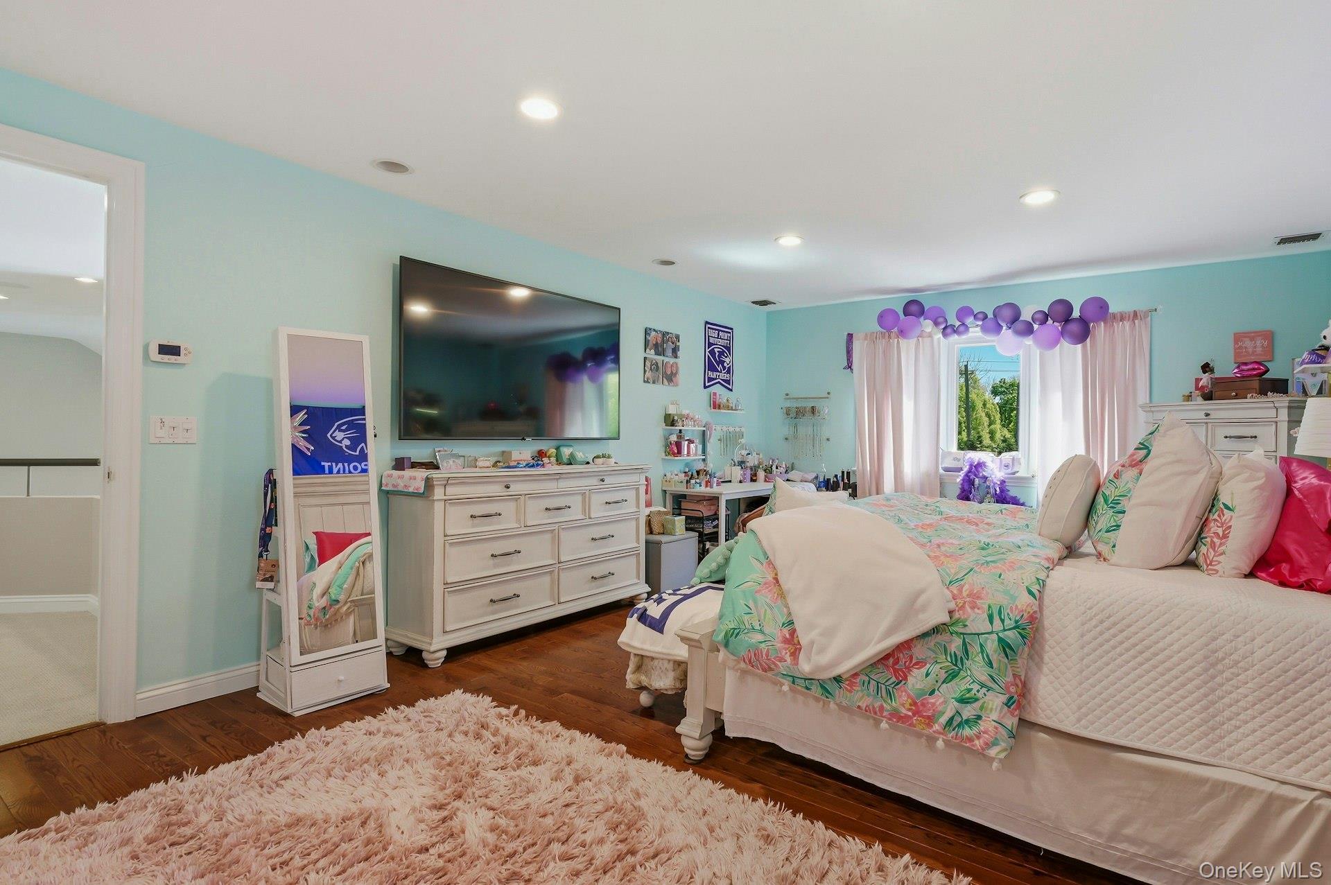 Single Family Fox Meadow Lane  Suffolk County, NY 11743, MLS-1057801-35
