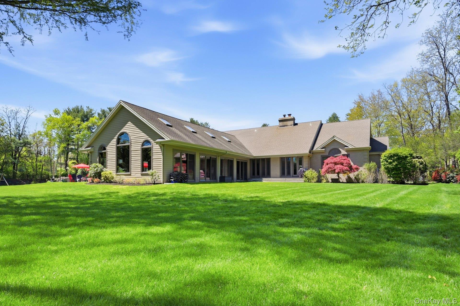 Single Family Fox Meadow Lane  Suffolk County, NY 11743, MLS-1057801-7