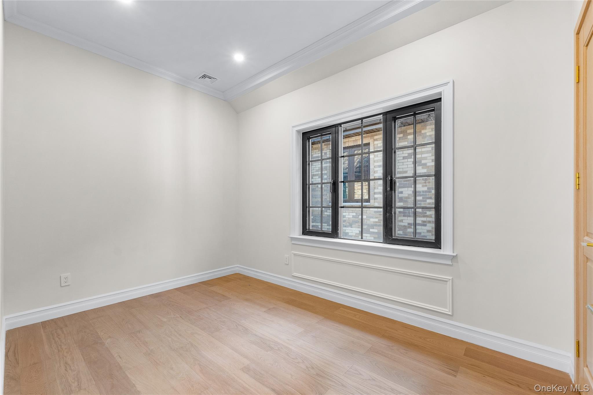 Single Family 221st Street Queens, NY 11361, MLS-1057833-28