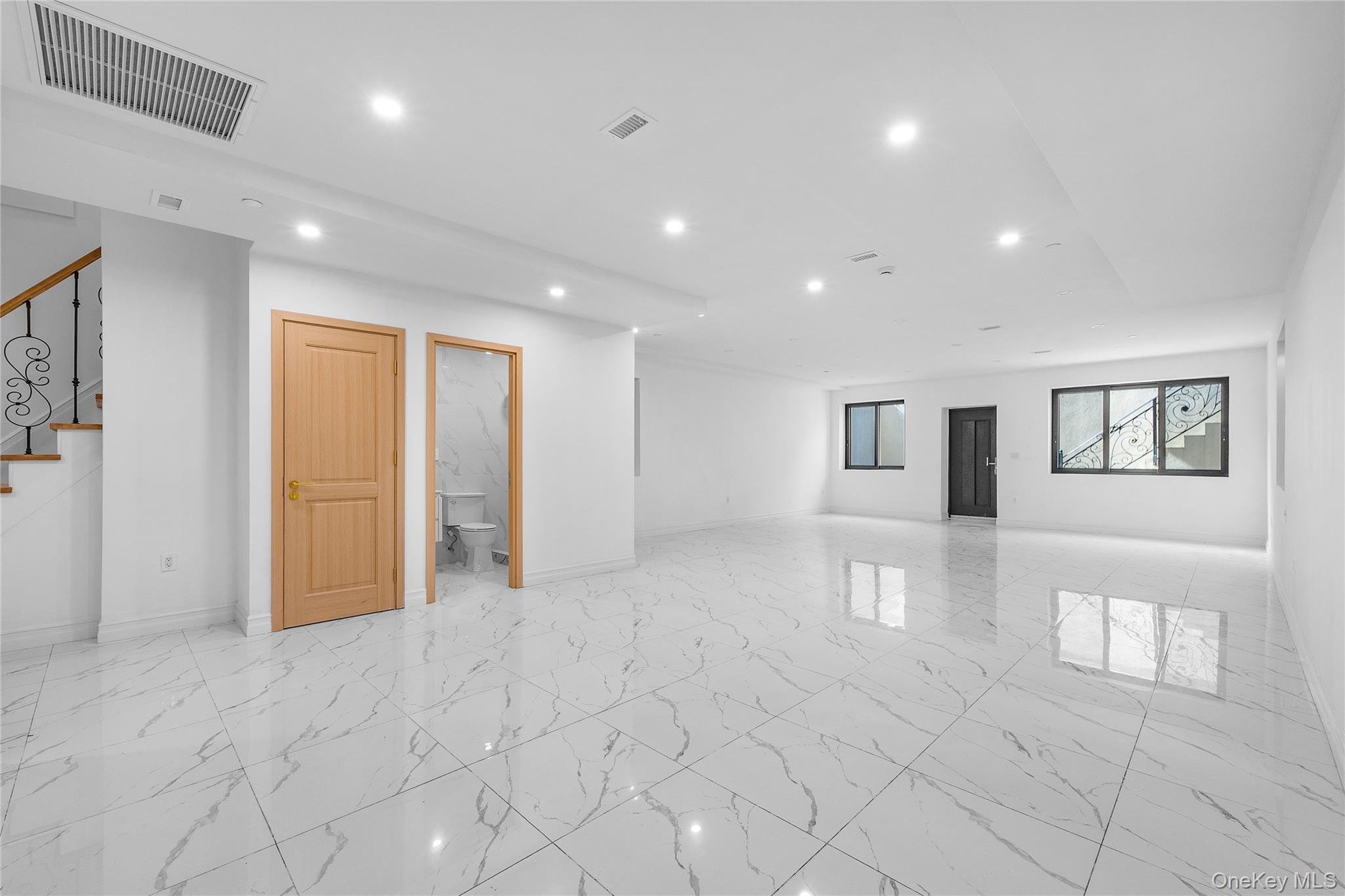 Single Family 221st Street Queens, NY 11361, MLS-1057833-31