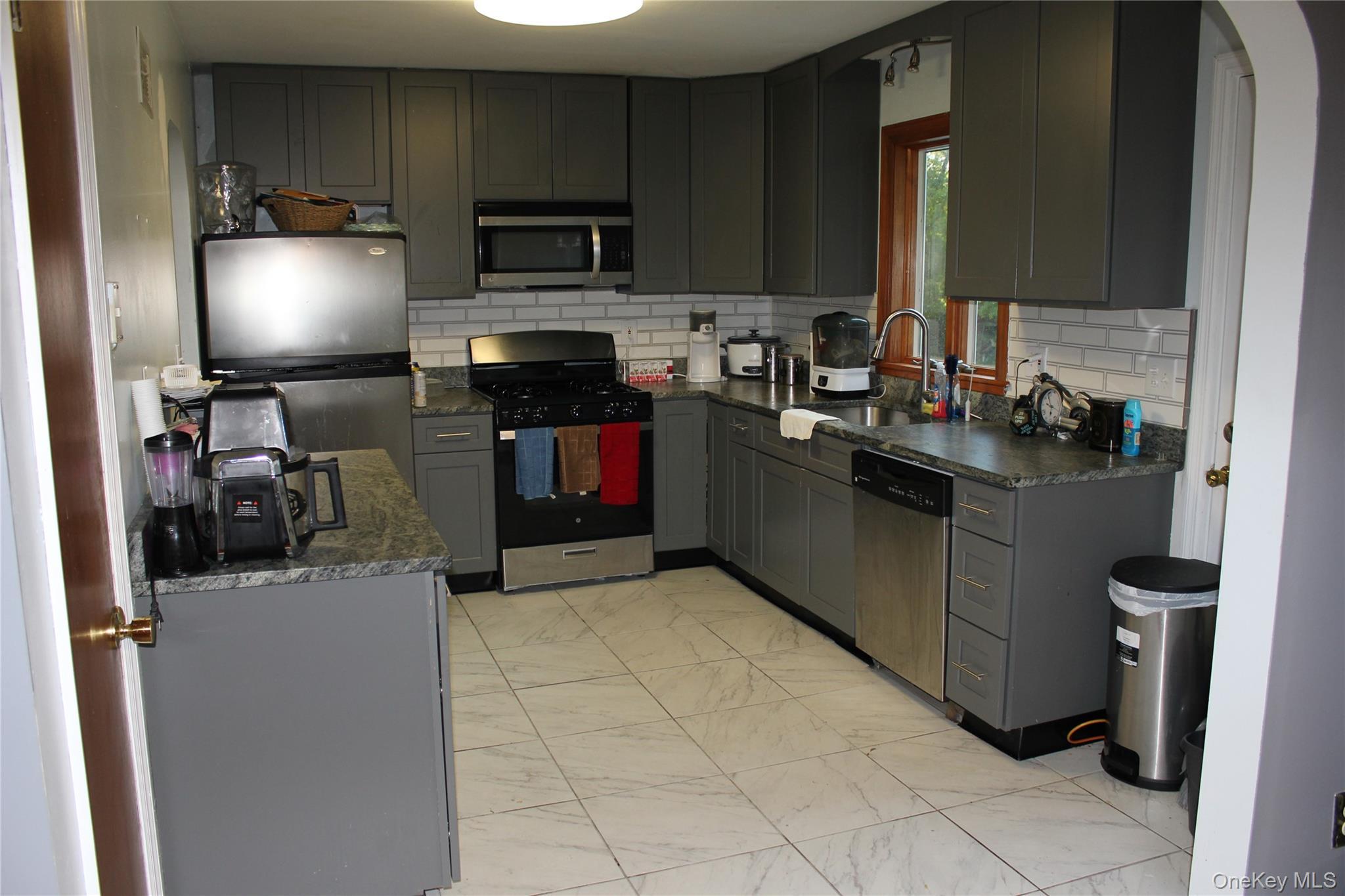 Single Family Laffin Lane  Dutchess County, NY 12603, MLS-1057836-6