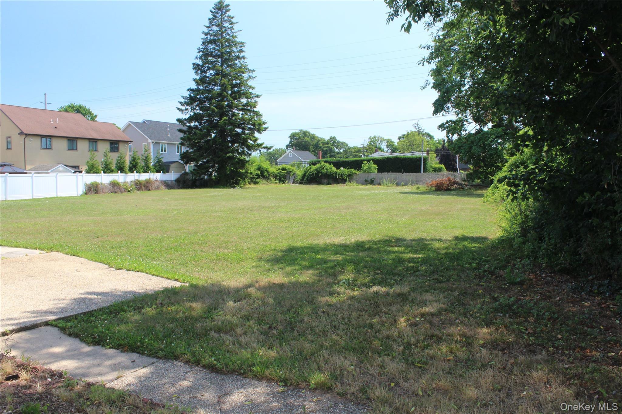 Single Family Fulton Street  Nassau County, NY 11735, MLS-1057838-5