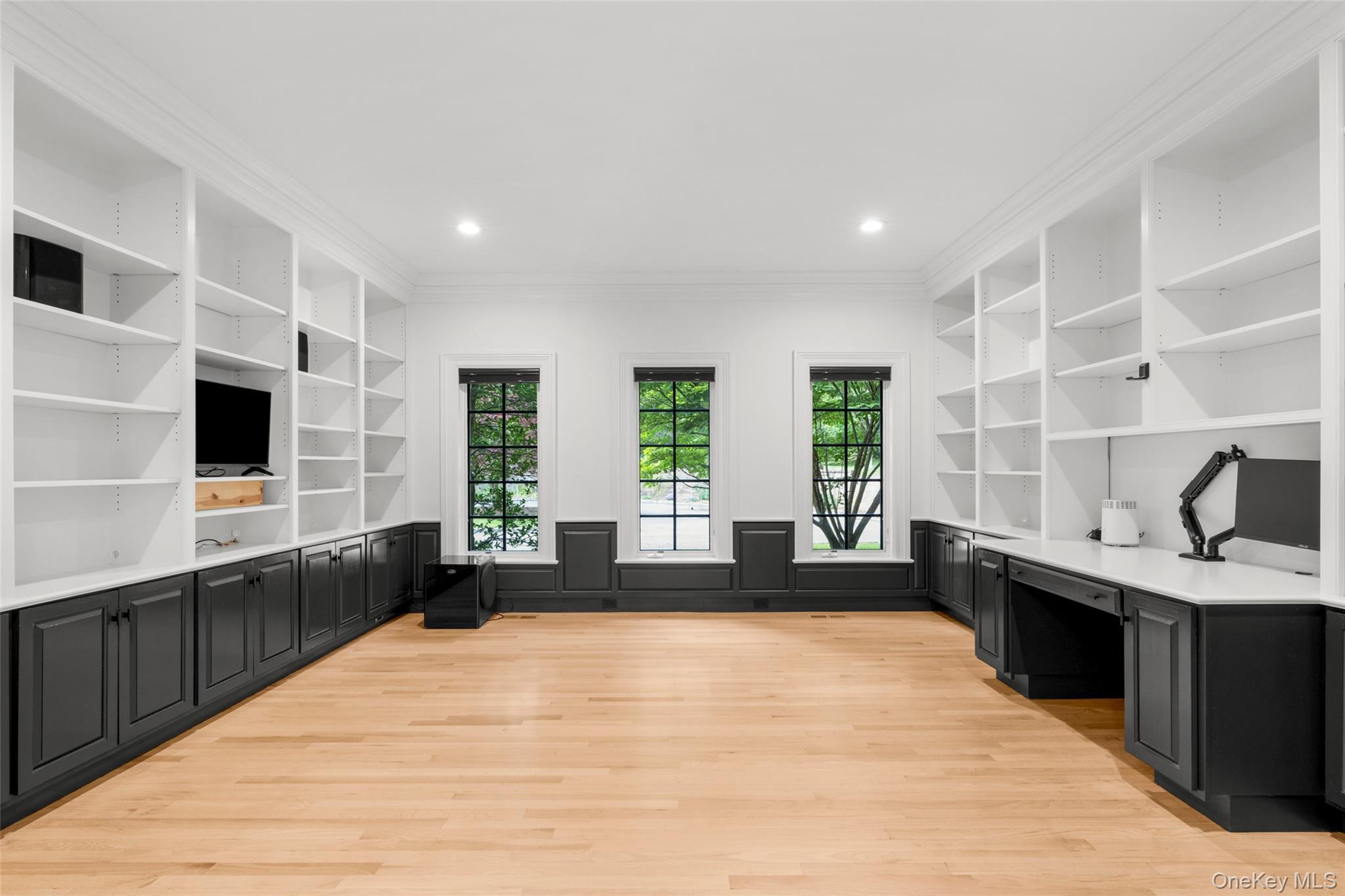 Single Family Tomahawk Street  Westchester County, NY 10598, MLS-1057858-30